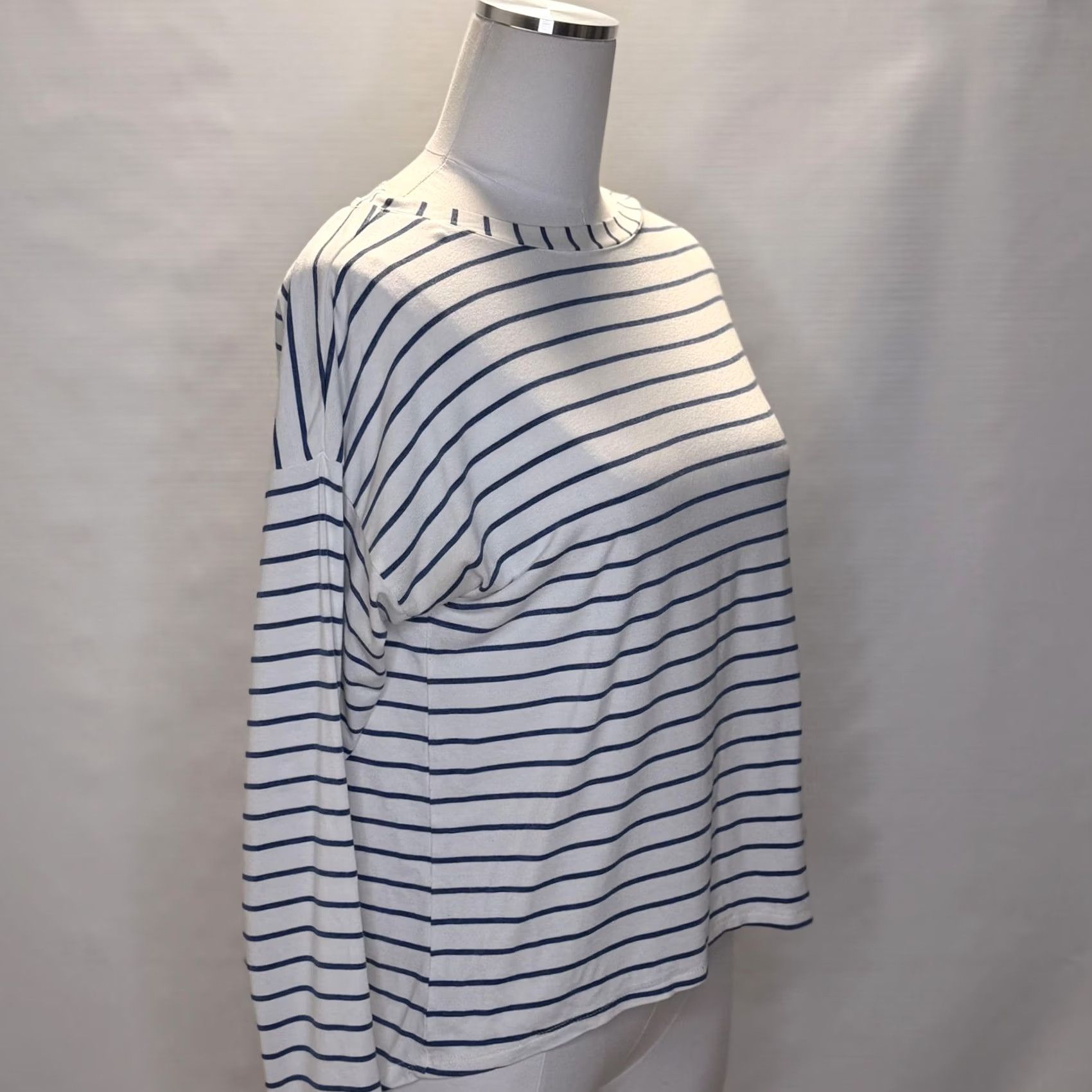 Nautica VINTAGE? No. Size M / US 6-8 / IT 42-44 - 2 Thumbnail