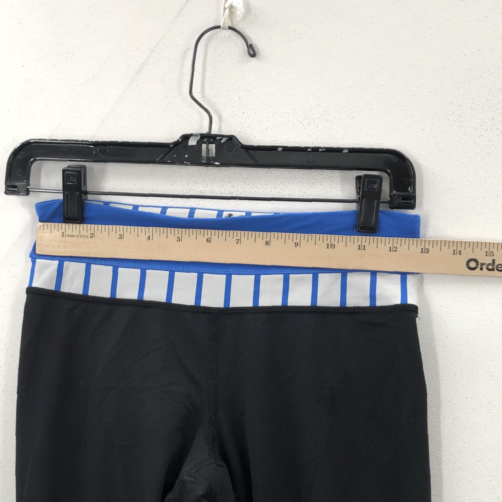 Lululemon Lululemon Womens Black Mid Rise Workout Skinny Leggings Size 4 Compression Size 27" / US 4 / IT 40 - 2 Thumbnail