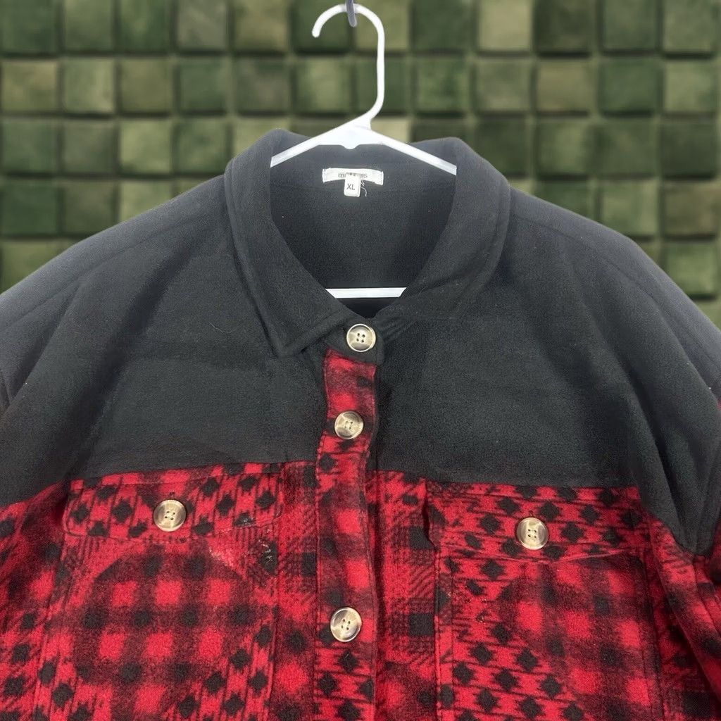 Vintage Maurices Heavy Plaid Flannel Jacket Shirt Womens XL Red Black Long Sleeve Fleece Quilted Pockets Snap Jacket Size XL / US 12-14 / IT 48-50 - 1 Thumbnail