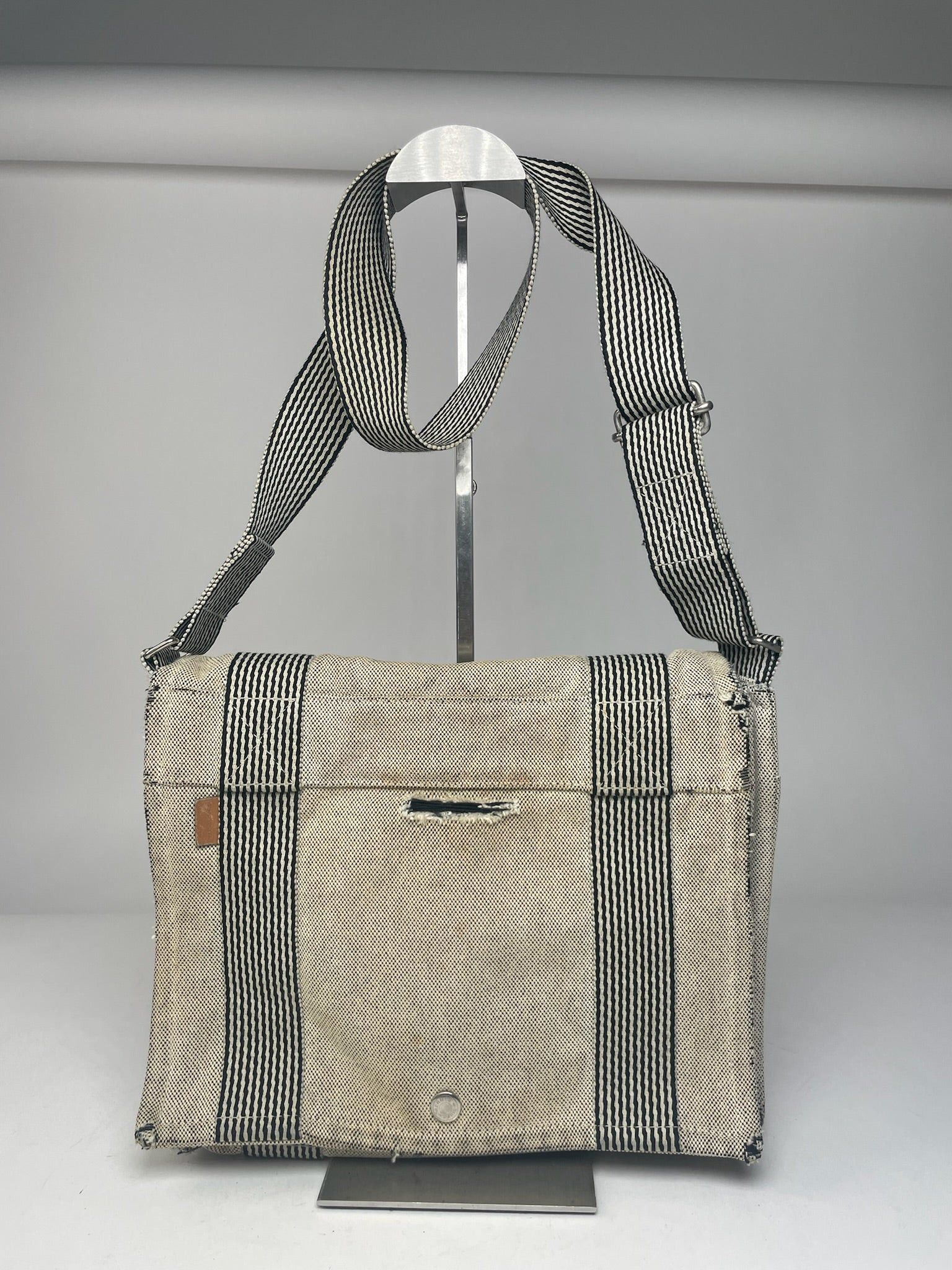 Other Vintage Hermes Canvas Shoulder Bag Beige Size ONE SIZE - 1 Thumbnail