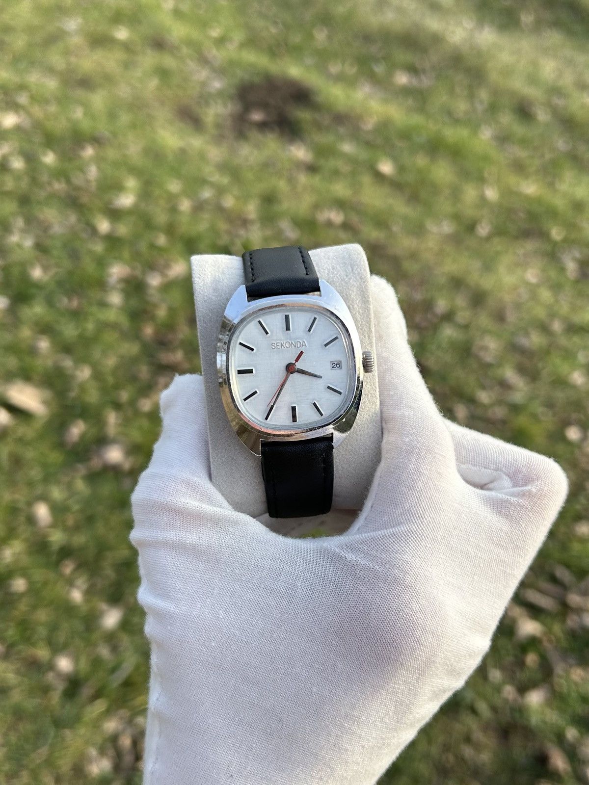 Vintage Vintage Sekonda Watch USSR Soviet Mechanical Authentic 1980s Size ONE SIZE - 2 Thumbnail