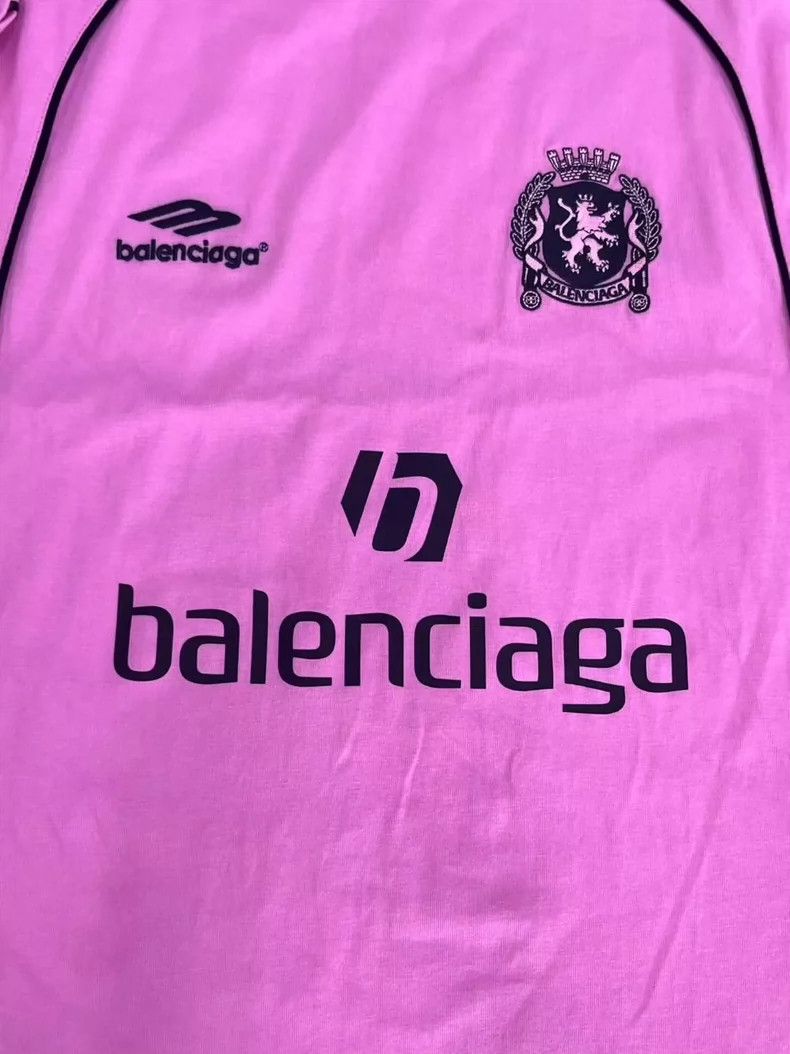 Balenciaga Balenciaga Manchester United Football Short Sleeve T-Shirt Size US XL / EU 56 / 4 - 3 Thumbnail