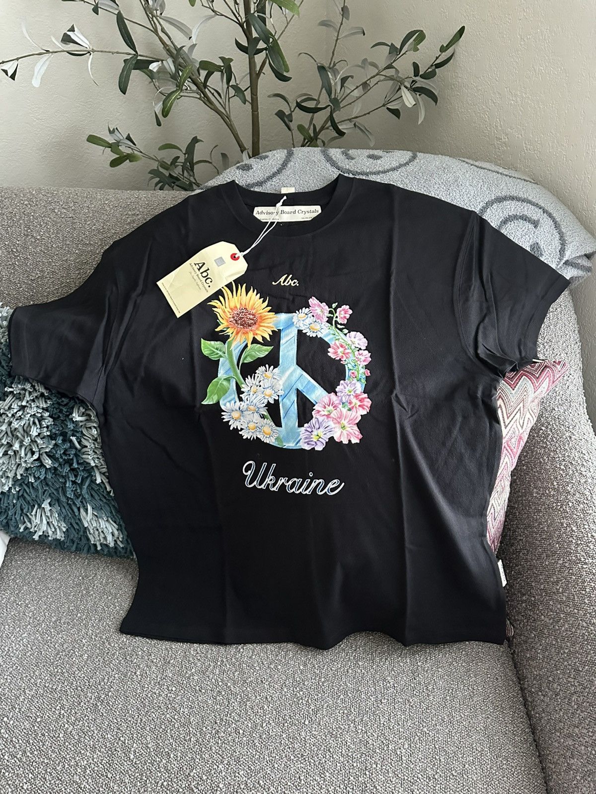 Advisory Board Crystals Advisory Board Crystals Abc. Peace Tee Size US M / EU 48-50 / 2 - 5 Thumbnail