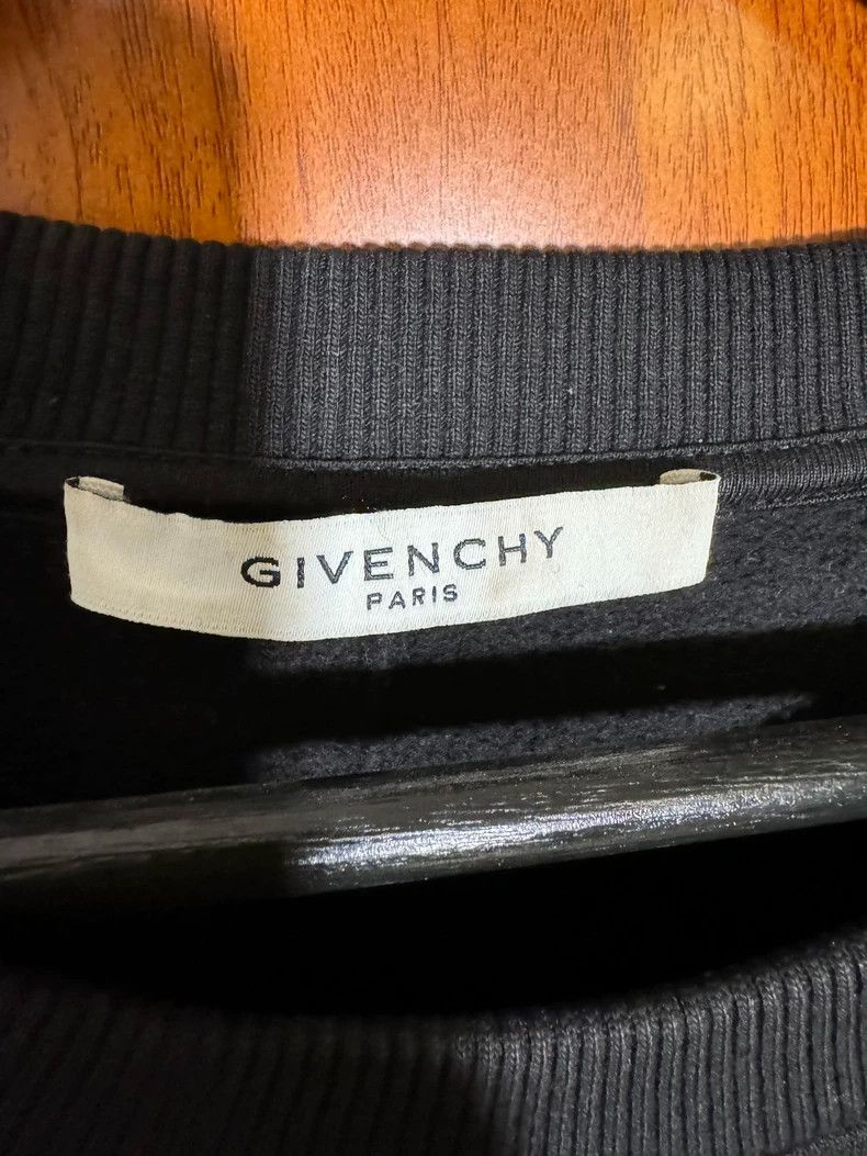Givenchy Givenchy Dog head, unworn XXL, black embroidered Size US XXL / EU 58 / 5 - 4 Thumbnail