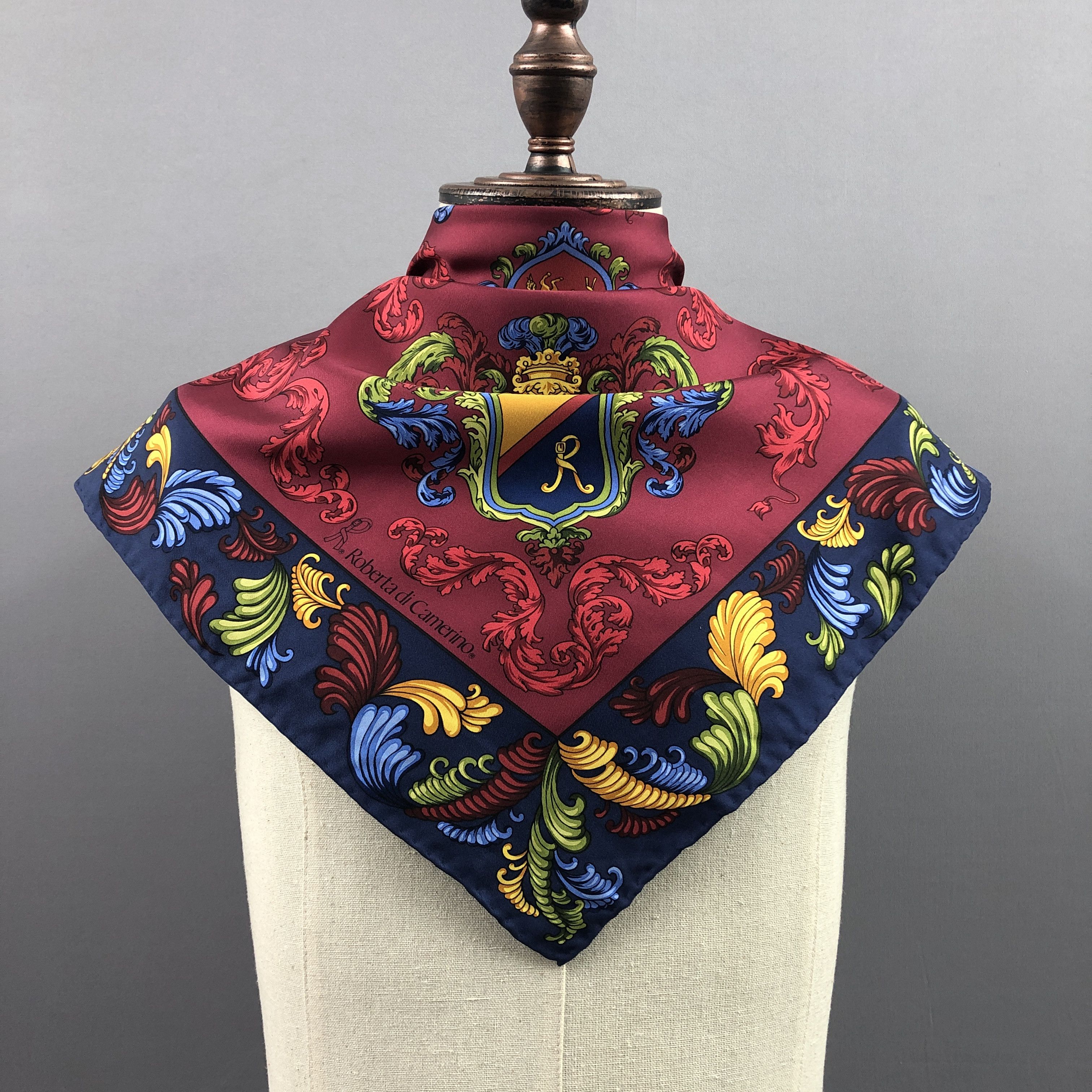 Roberta di Camerino × Vintage Vintage Roberta di Camerino SILK Scarf Twill Stole Wraps Size ONE SIZE - 2 Thumbnail