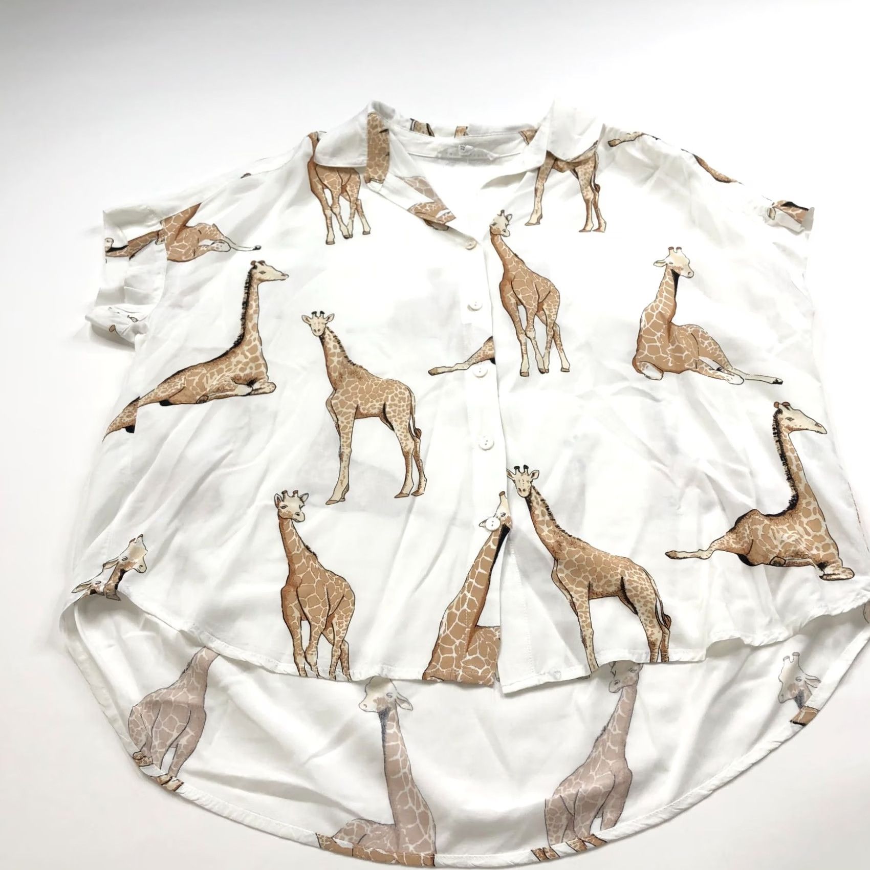 Anthropologie Jane And Delancey Anthropologie Shirt Small White Giraffe Rayon Button SS MINT Size S / US 4 / IT 40 - 4 Thumbnail