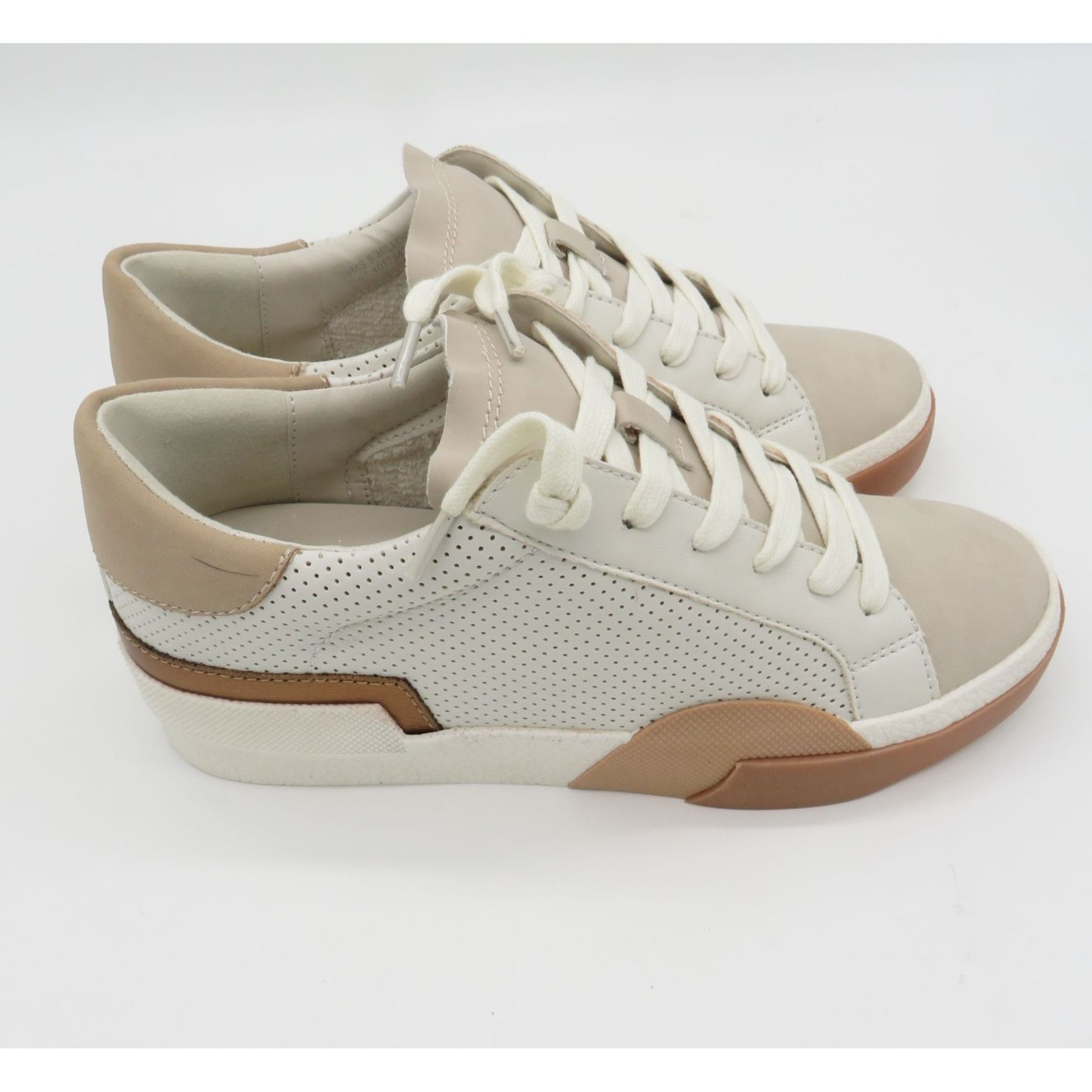 Other Dv Dolce Vita Womens Perforated Lace-Up Sneakers Beige White Size US 5 / IT 35 - 7 Thumbnail