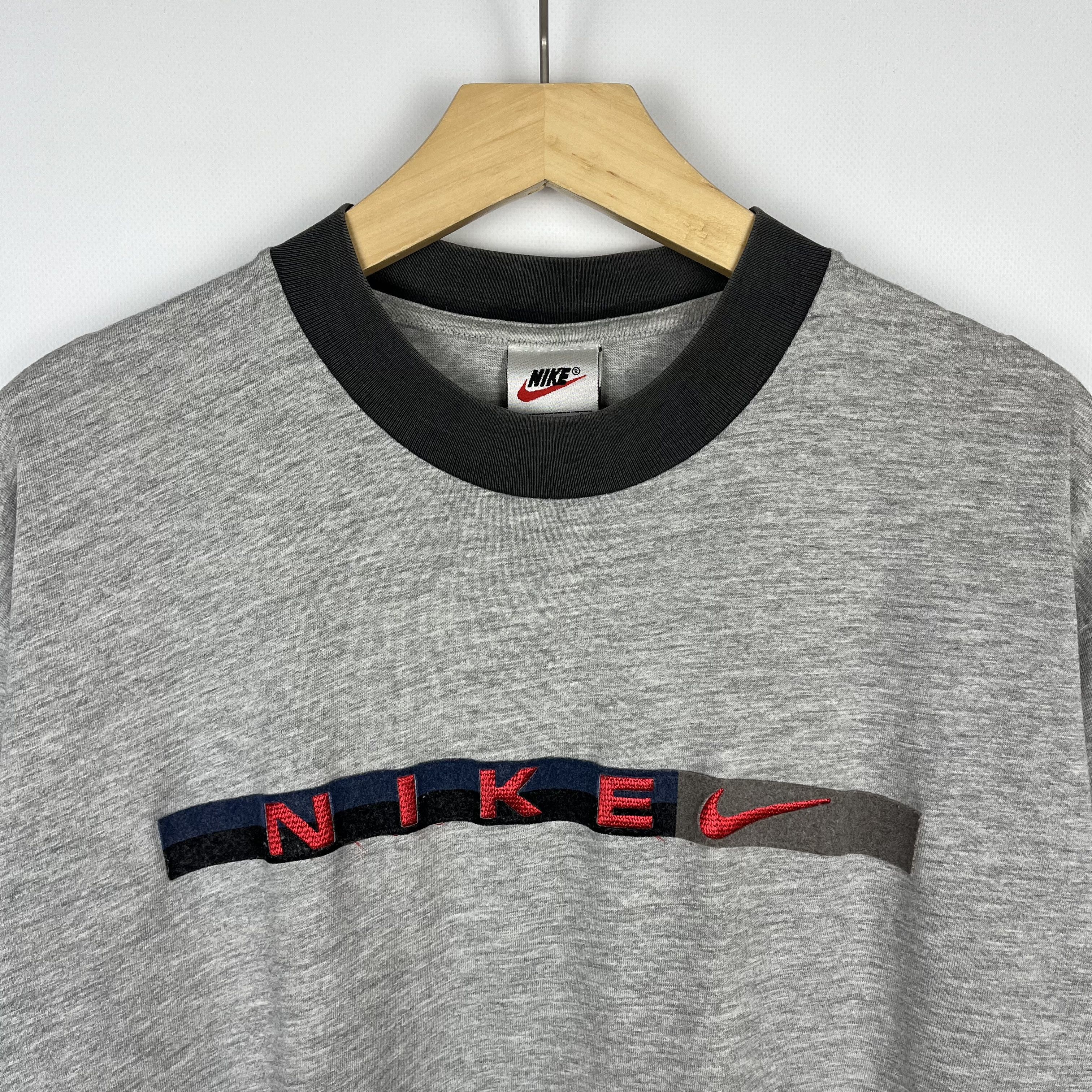 Nike Vintage Nike Embroidered Big Logo T Shirt 90’s Size US L / EU 52-54 / 3 - 2 Thumbnail