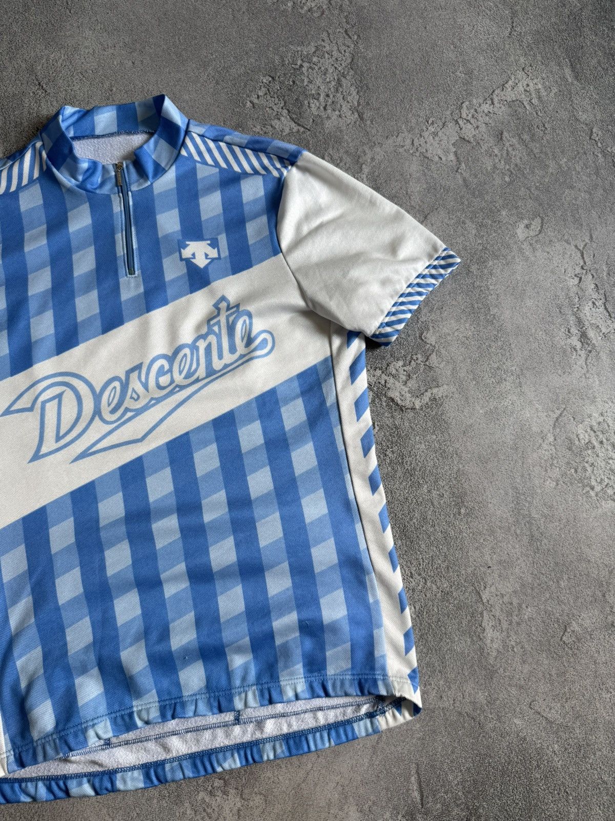 Vintage Descente L all printed vintage cycling jersey tee T-shirt Size US L / EU 52-54 / 3 - 8 Thumbnail