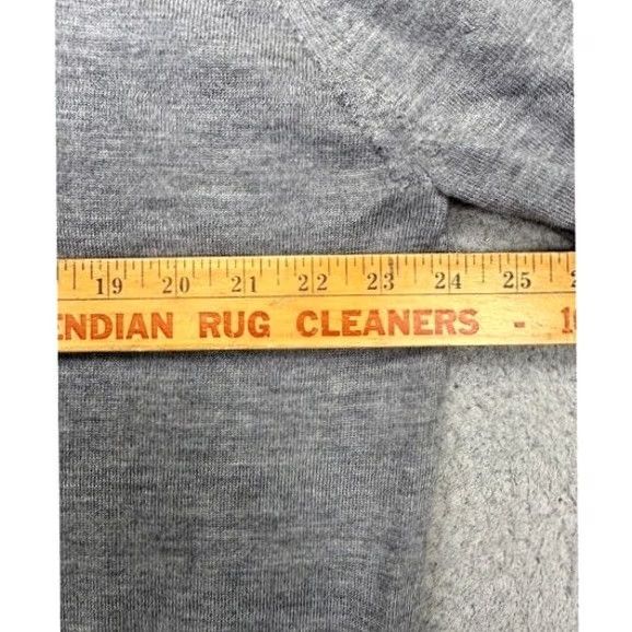 UNTUCKit UNTUCKit Merino Wool V-Neck Sweater Pullover Adult XL Grey Knit Mens Long Sleeve Tight-Knit Solid Breathable Vintage? No Size US XL / EU 56 / 4 - 6 Thumbnail