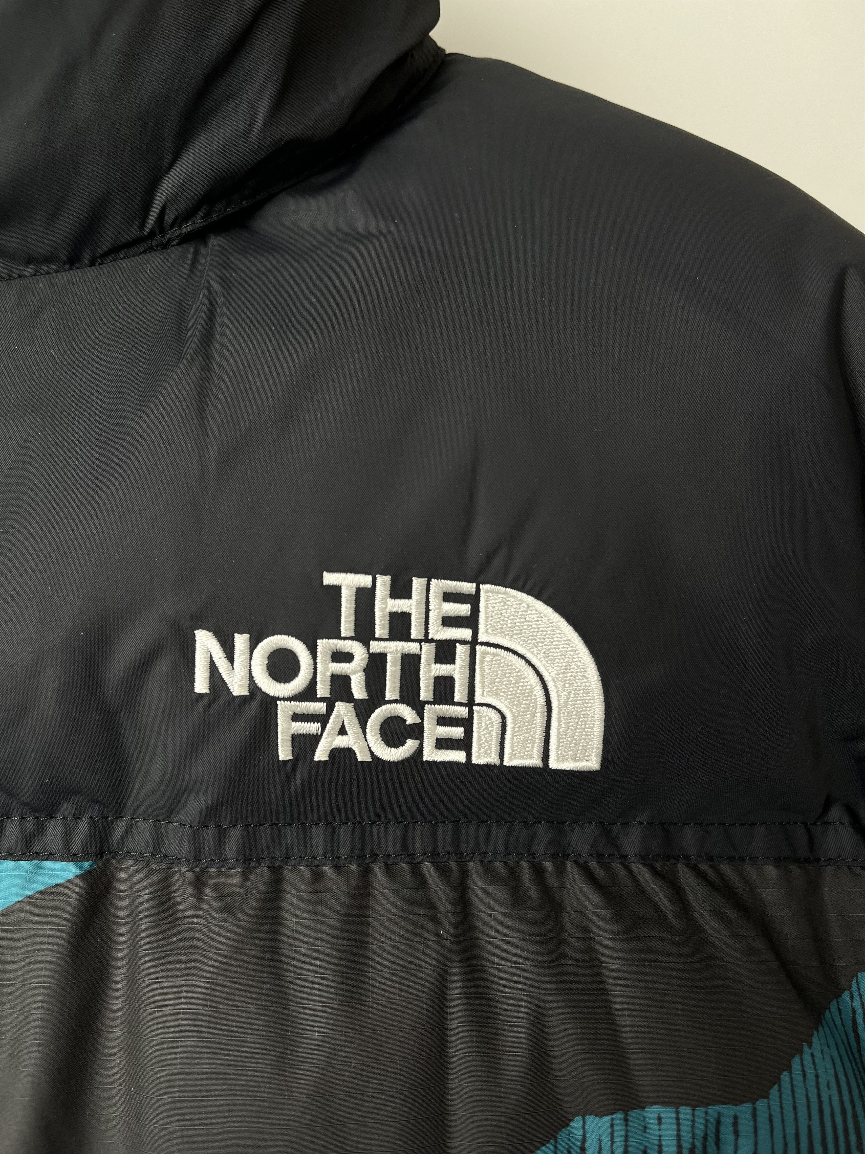 The North Face Down Jacket The North Face Printed 1996 Retro Nuptse Size US M / EU 48-50 / 2 - 4 Thumbnail