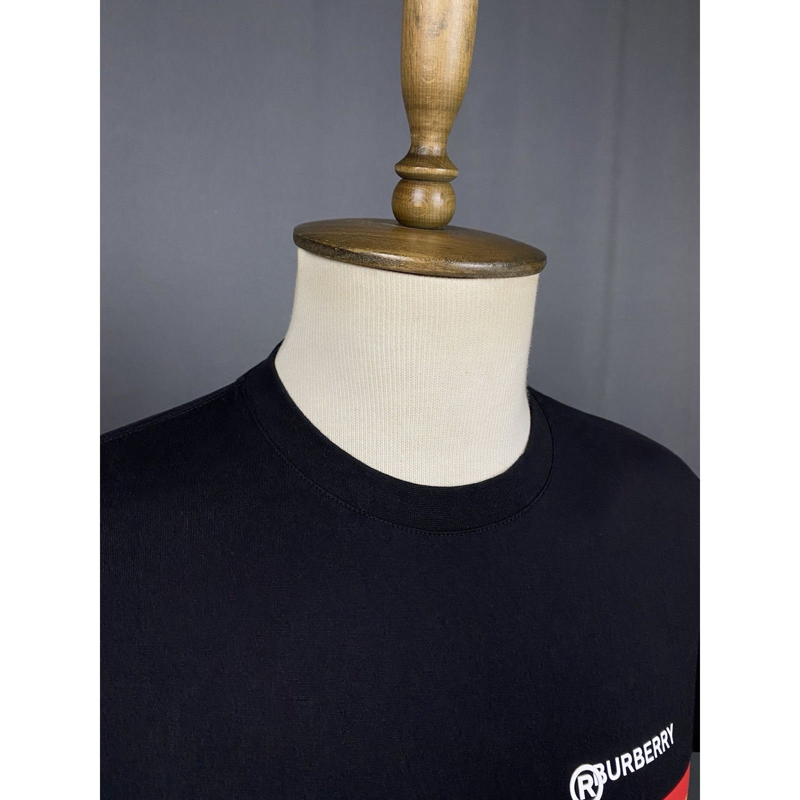 Burberry Burberry Rainbow Striped Crewneck Men's White Oversized T-Sh Size US XS / EU 42 / 0 - 6 Thumbnail