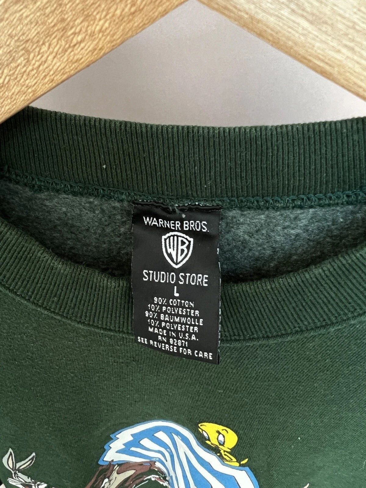 Warner Bros Warner Bros Looney Tunes Sweatshirt Mens Size L Vintage Size US L / EU 52-54 / 3 - 7 Thumbnail