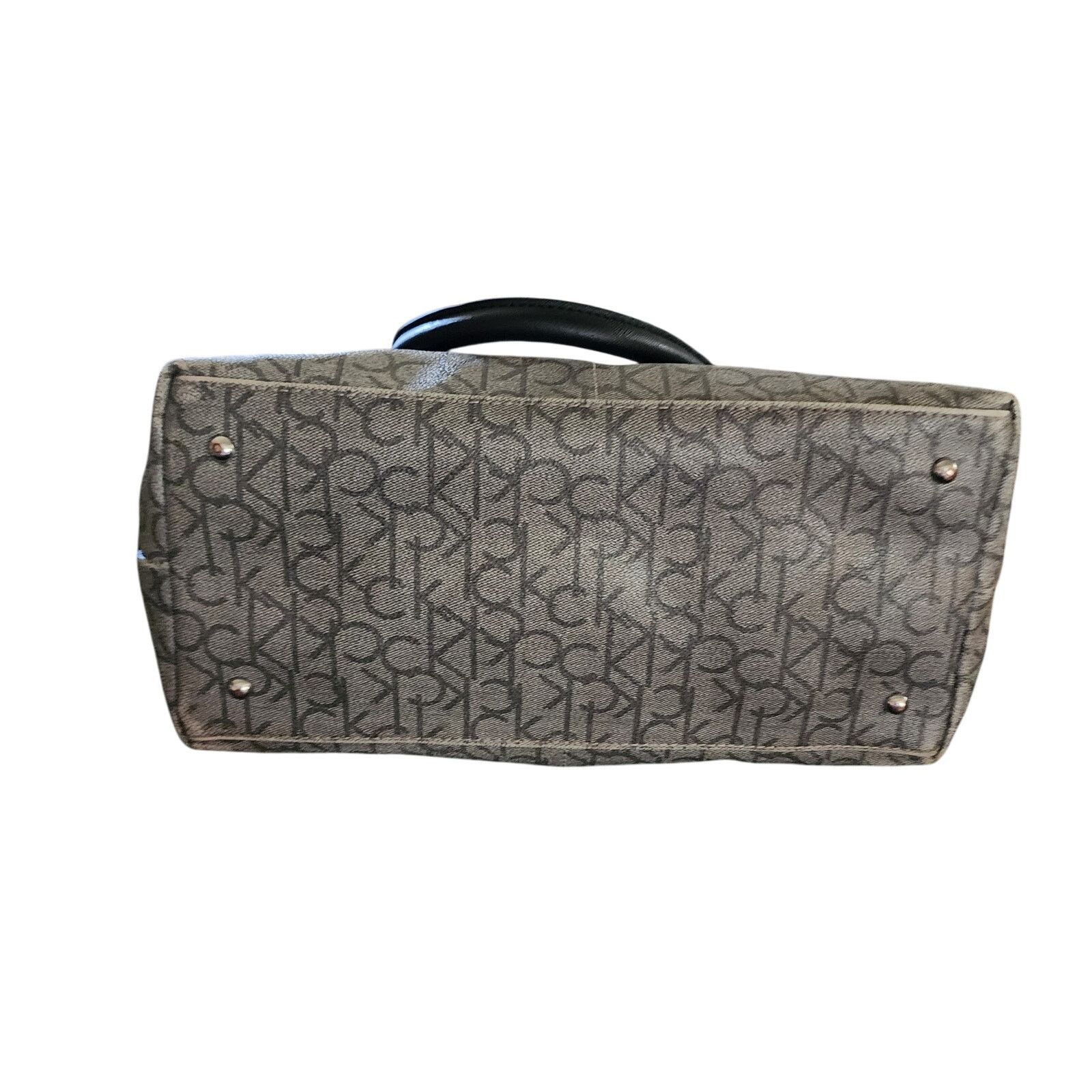 Calvin Klein Calvin Klein faux leather silver and black crossbody bag Size ONE SIZE - 5 Thumbnail