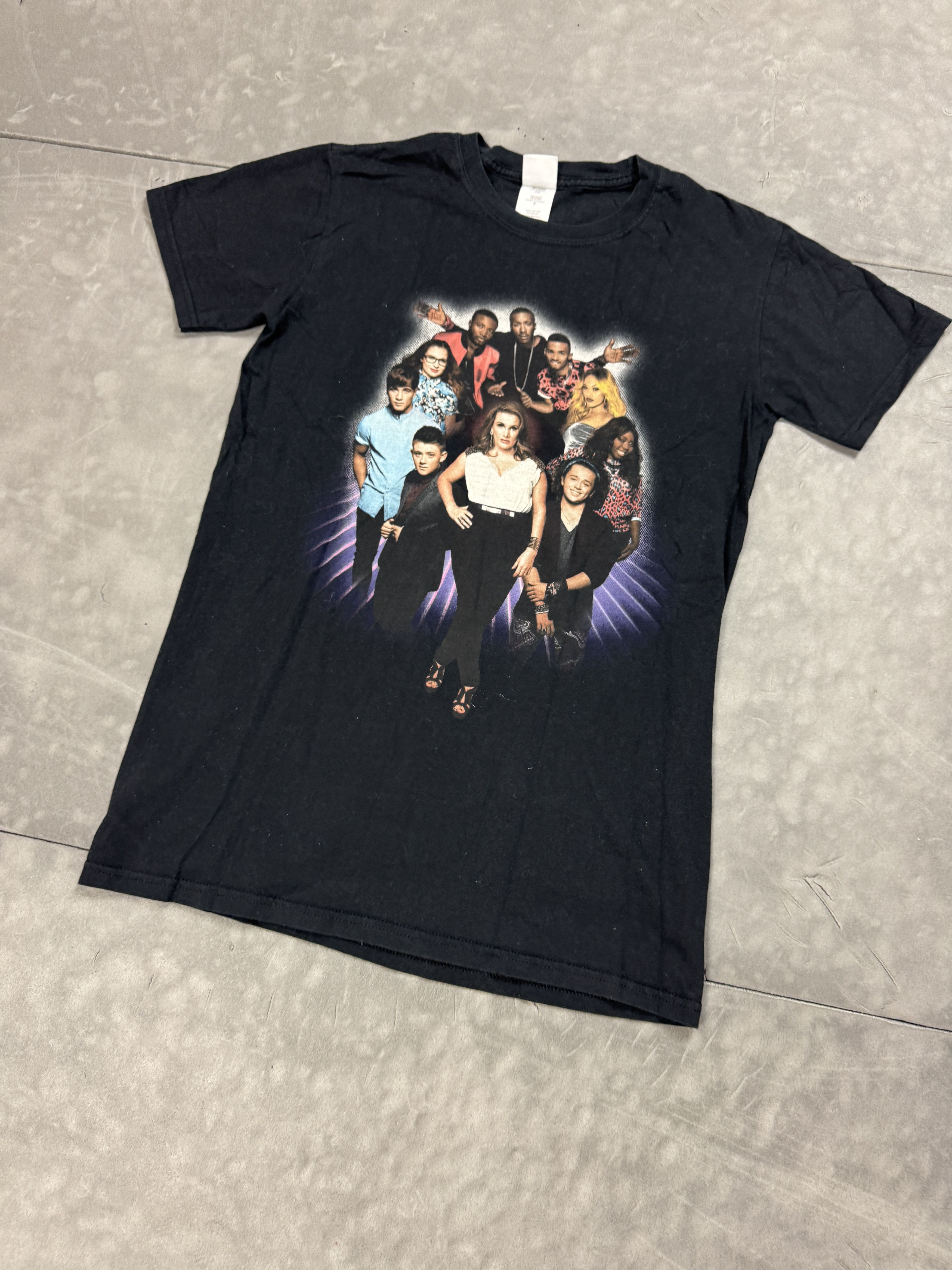 Gildan X Factor 2014 Washed Graphic T-Shirt (S) retro vintage print Size S / US 4 / IT 40 - 4 Thumbnail