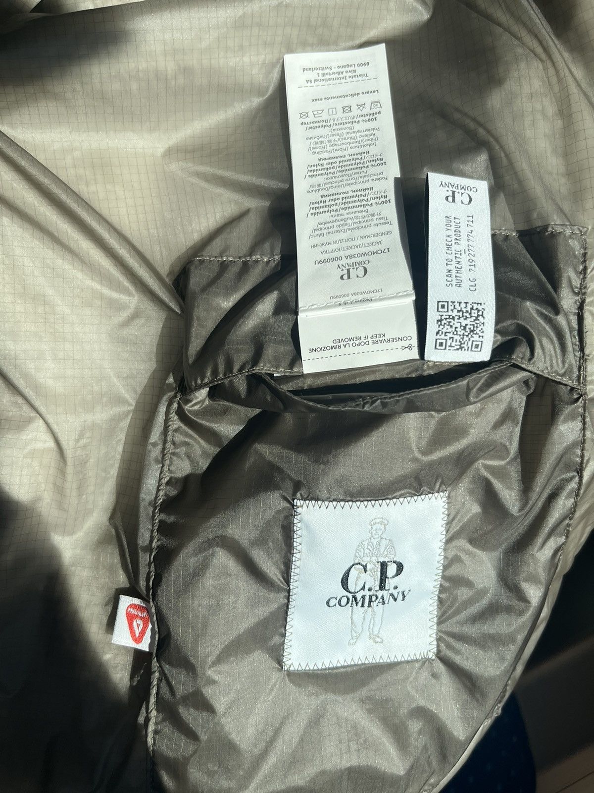 C.P. Company Nada Shell Jacked Size US L / EU 52-54 / 3 - 6 Thumbnail