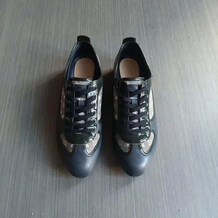 Louis Vuitton Louis Vuitton Monogram Black Sneakers for Unisex -2508 Size US 6.5 / EU 39-40 - 2 Thumbnail