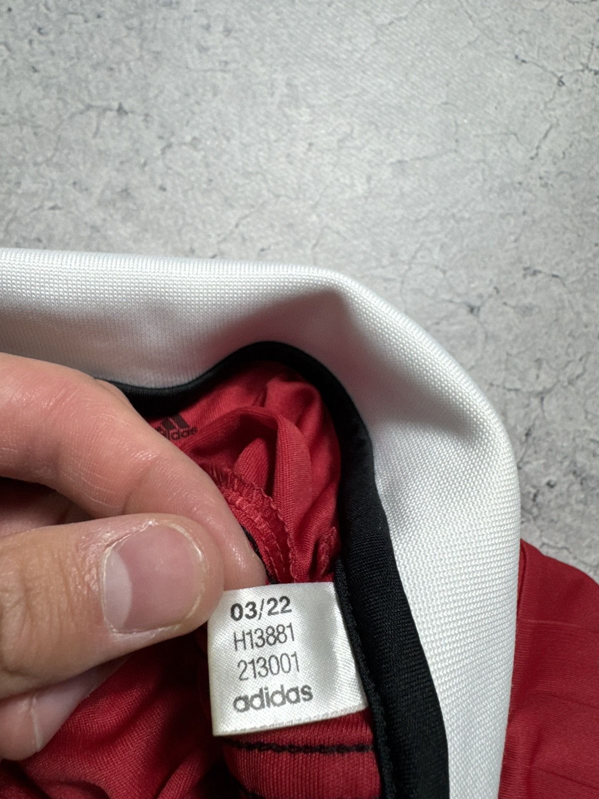 Adidas Adidas FC Manchester United 2022/2023 Vintage Soccer Jersey Size US S / EU 44-46 / 1 - 7 Thumbnail