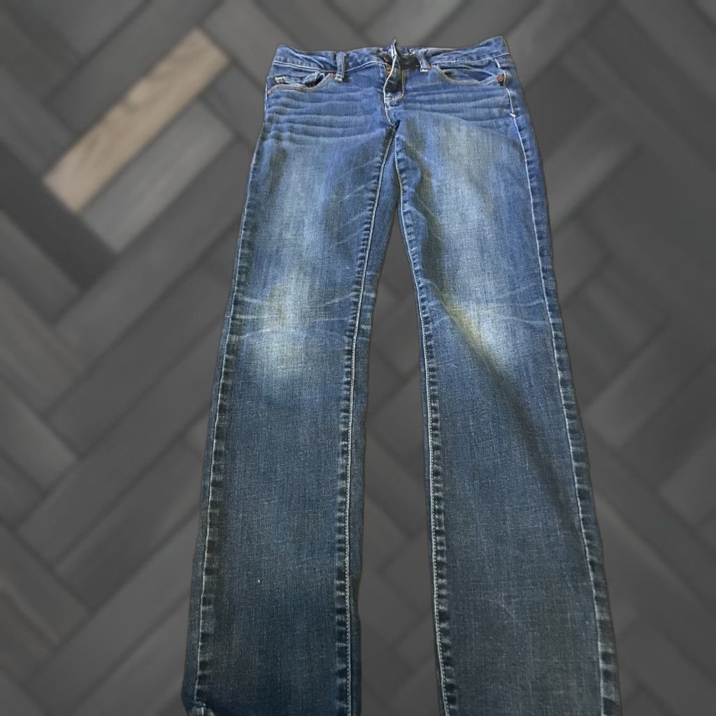 American Eagle Outfitters VINTAGE? No. American Eagle Skinny Jeans Women Size 4 Dark Wash Super Stretch Jeans Blue 4 Dark Wash Women Skinny Jeans Size 27" / US 4 / IT 40 - 1 Thumbnail