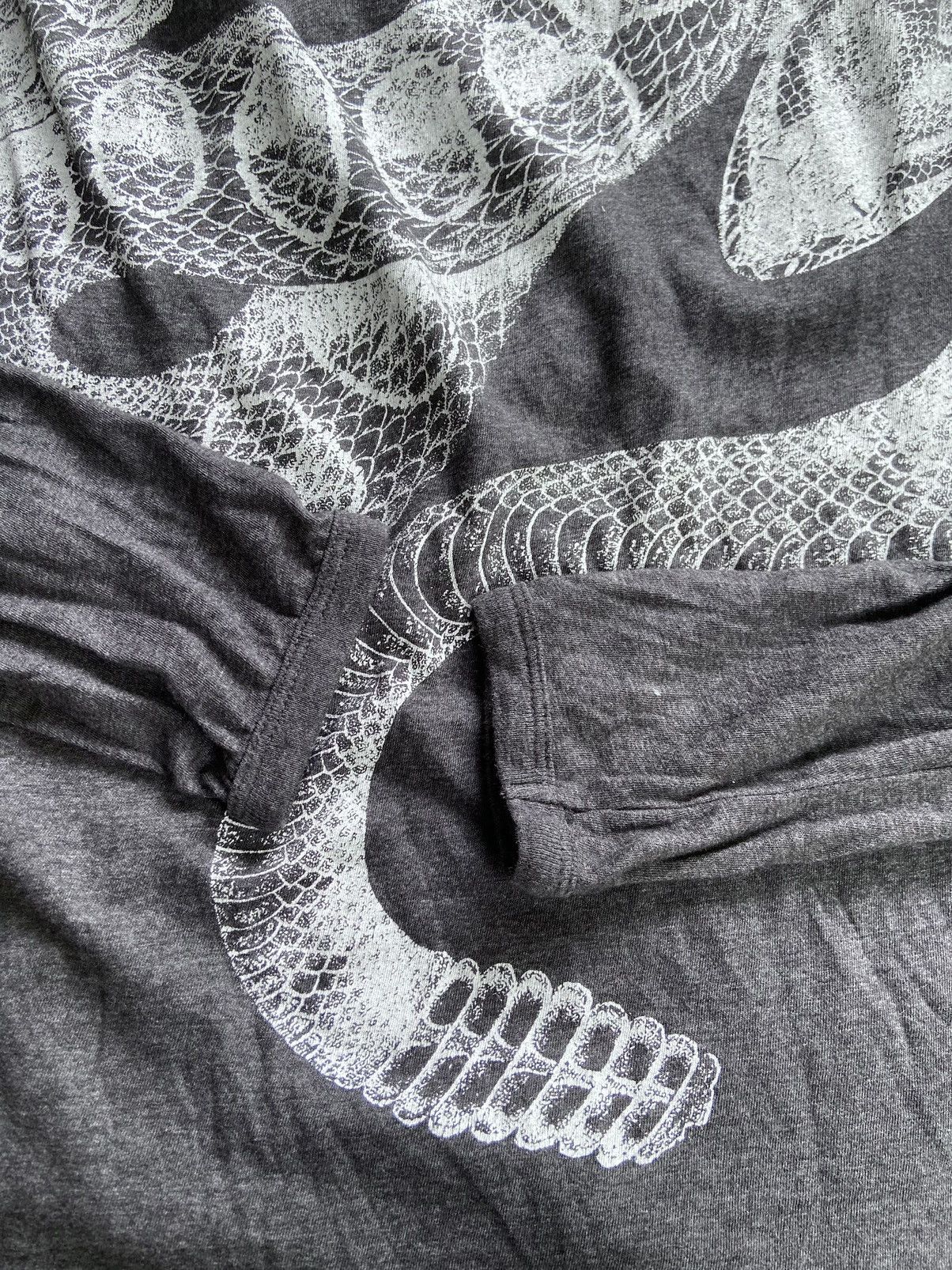 Yasuyuki Ishii SNAKE REPLAY QUALITY LONG SLEEVE Size US M / EU 48-50 / 2 - 8 Thumbnail