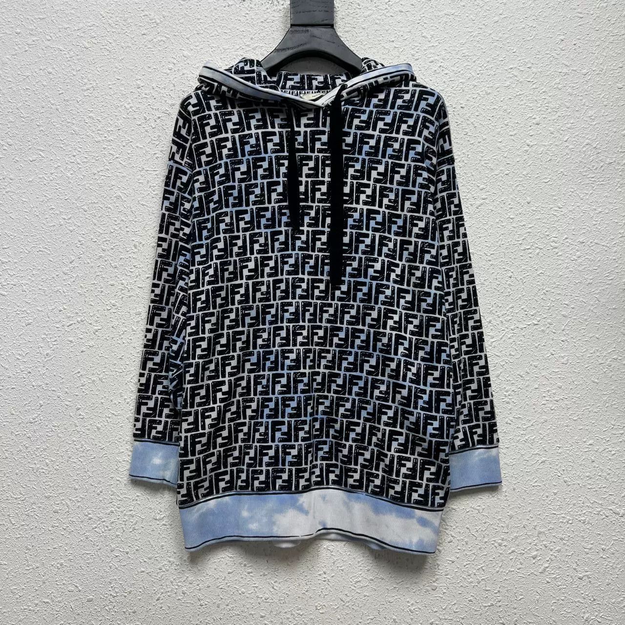 Fendi Fendi FF Monogram Sky Cloud Hoodie Size M Size US M / EU 48-50 / 2 - 1 Thumbnail