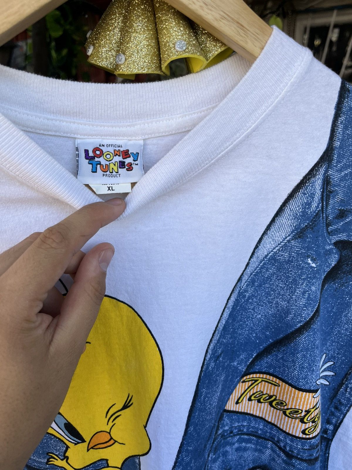 Vintage Rare Vintage 1996 Looney Tunes Tweety Bird AOP Size US XL / EU 56 / 4 - 4 Thumbnail