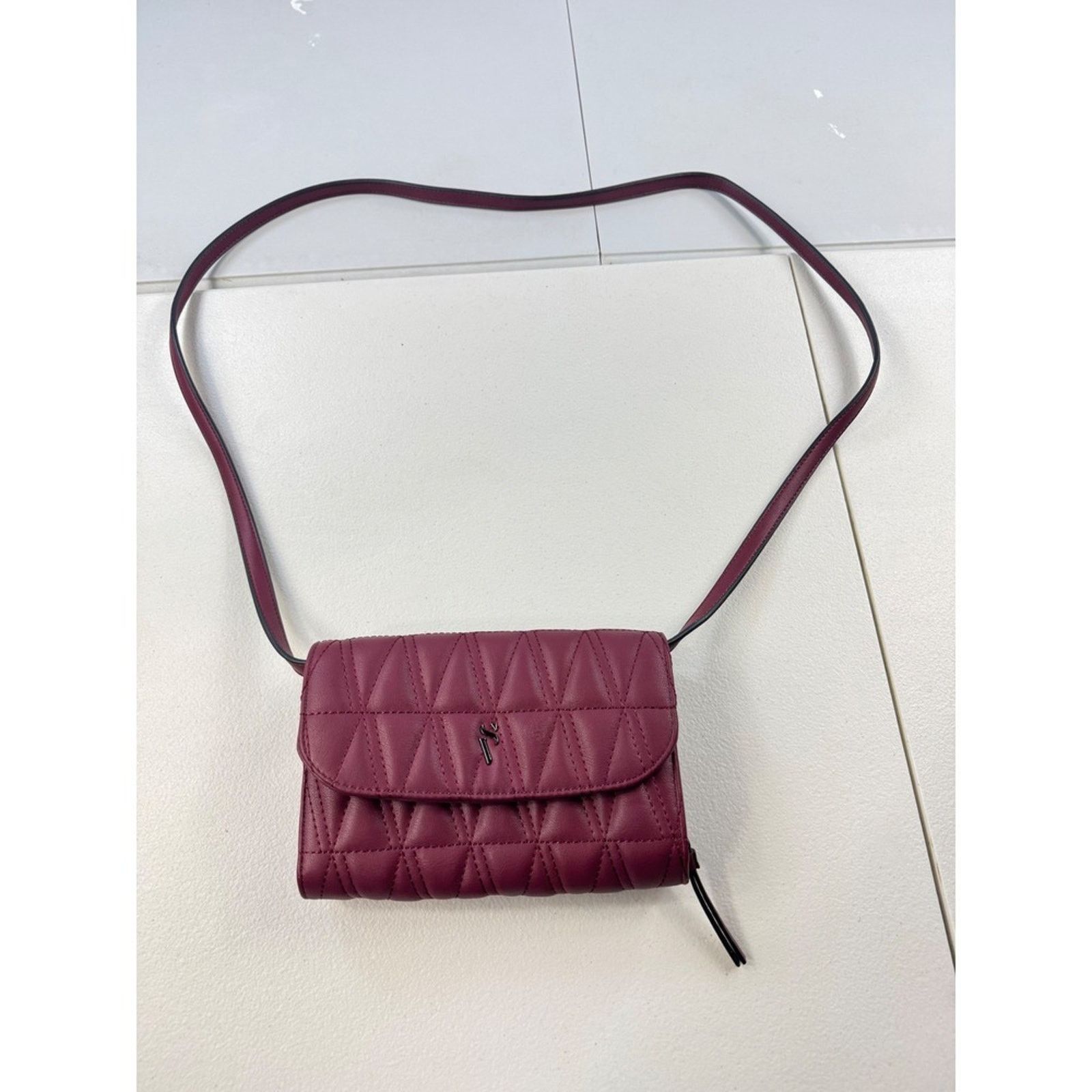 Vera Wang Simply Vera Vera Wang Burgundy Quilted Crossbody Bag Purse‎ Size ONE SIZE - 1 Thumbnail