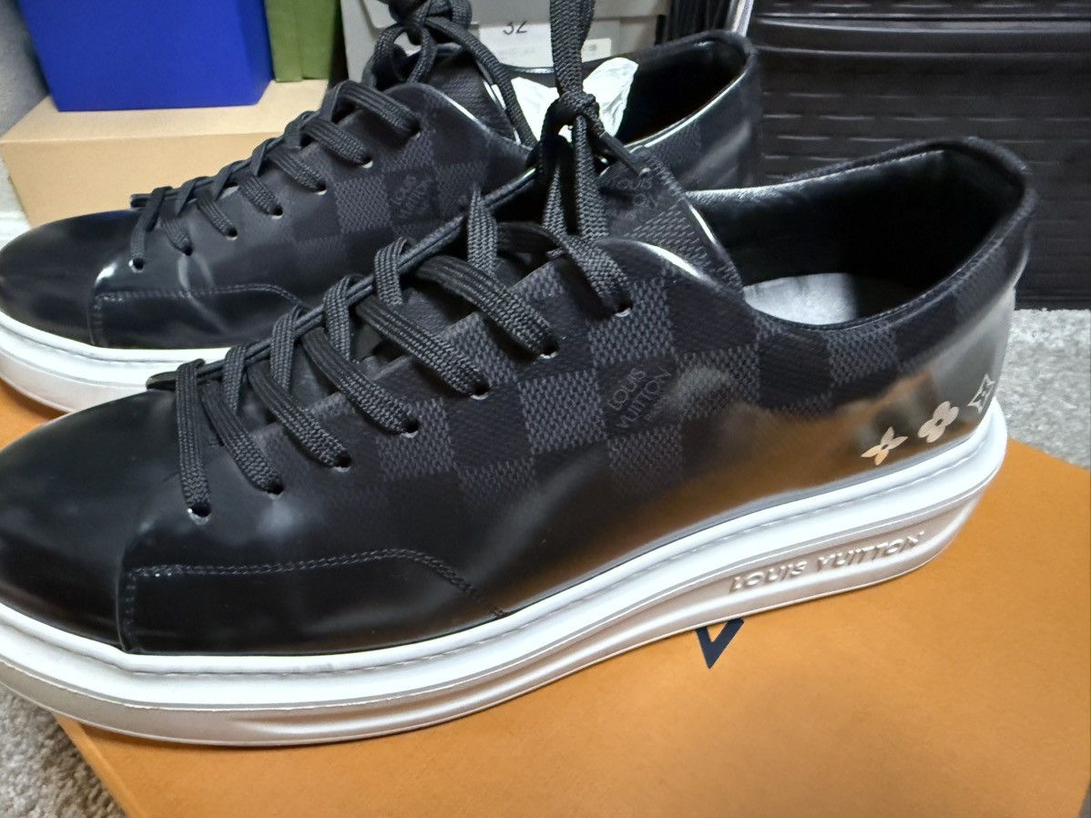 Louis Vuitton Louis Vuitton LV Monogram Leather Sneakers Size US 8.5 / EU 41-42 - 1 Thumbnail