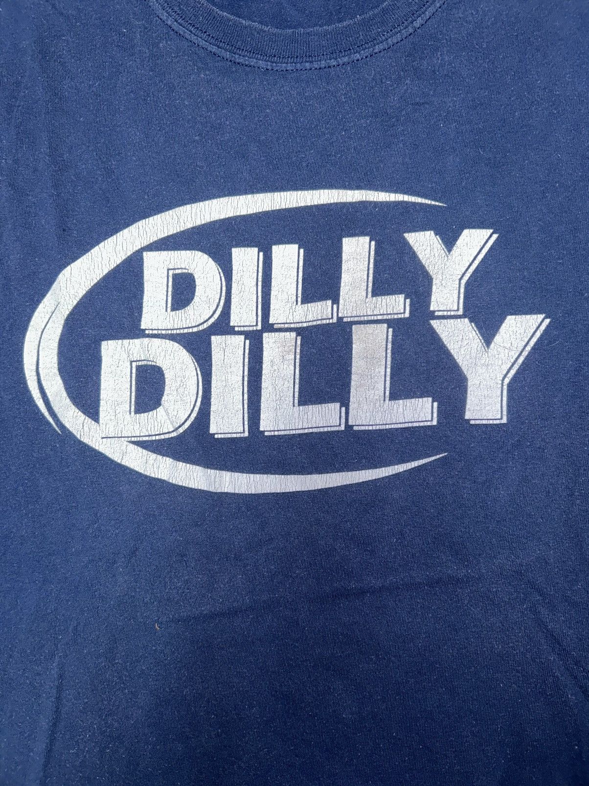 Gildan Dilly Dilly Retro Logo T-shirt Size US XL / EU 56 / 4 - 2 Thumbnail