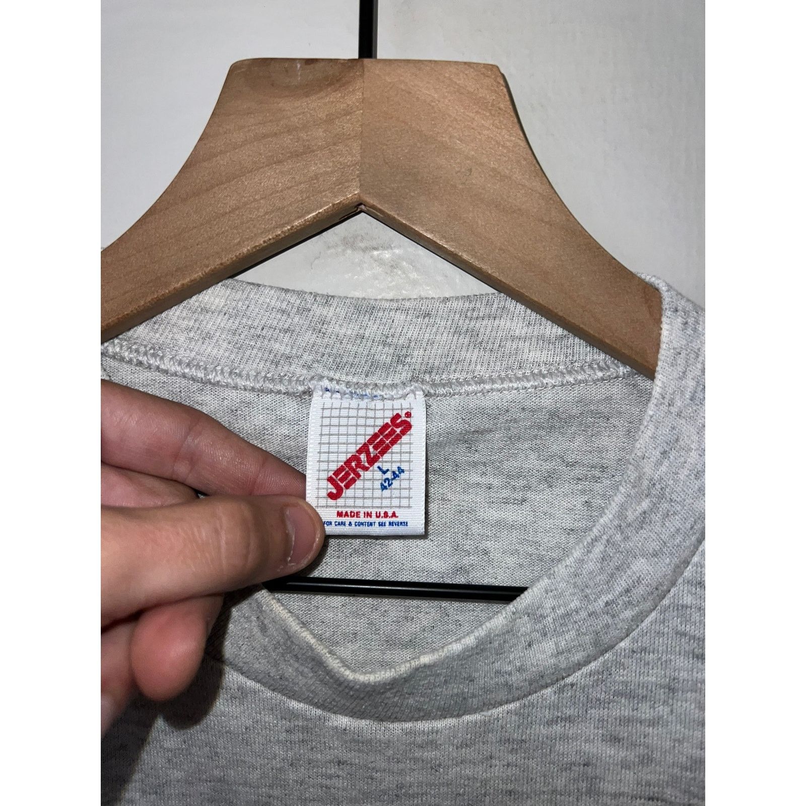 Jerzees Vintage Desert Shield Shirt Army Soldier War Tee VTG 90s L Size US L / EU 52-54 / 3 - 6 Thumbnail