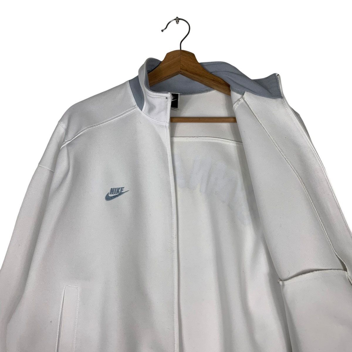 Nike Vintage NIKE Gymnastics White Sweater #1351-C61 Size US L / EU 52-54 / 3 - 10 Thumbnail