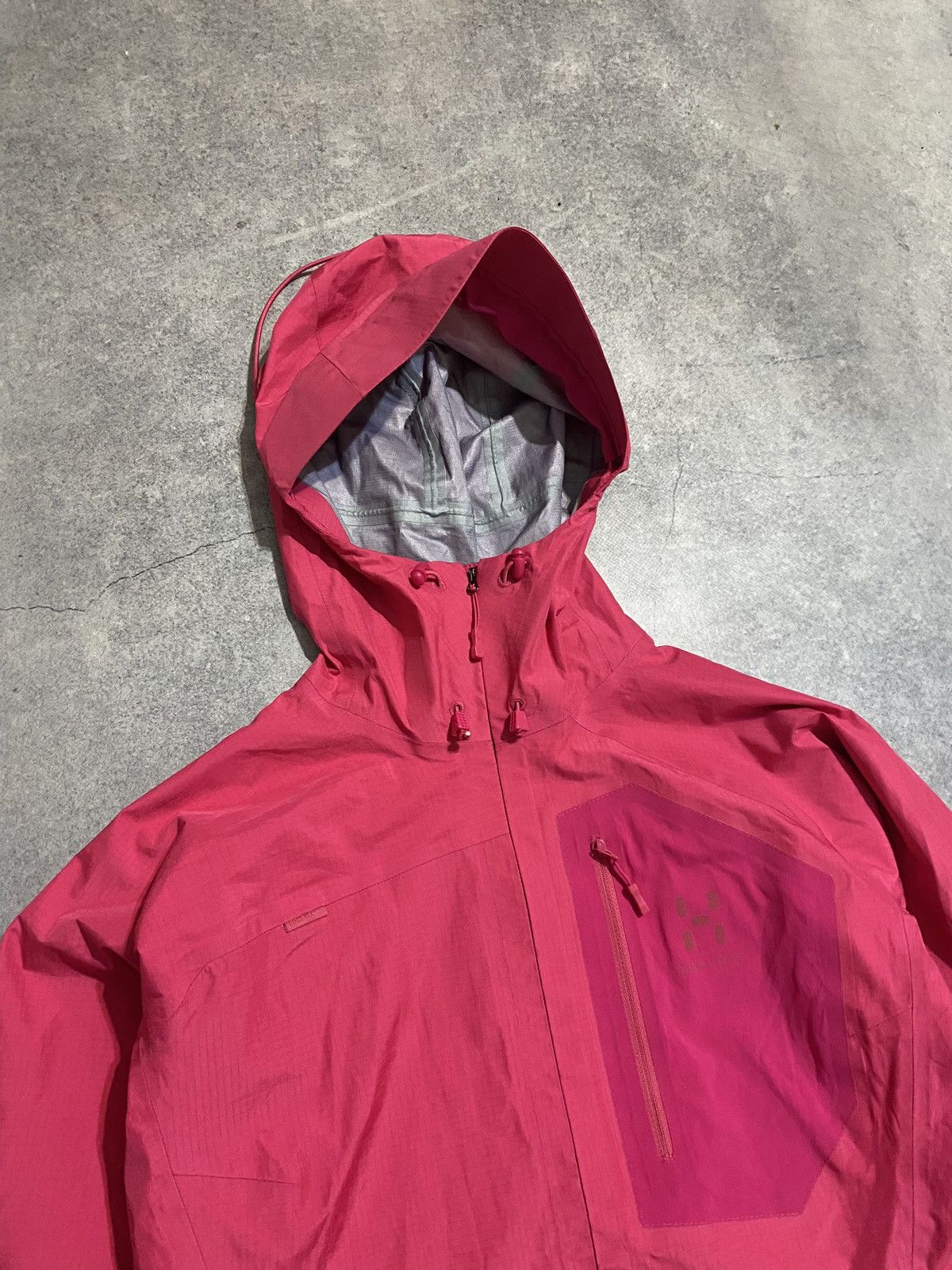 Haglofs Haglofs Gram Pink Gore-Tex Active Jacket Lightweight Size S / US 4 / IT 40 - 3 Thumbnail