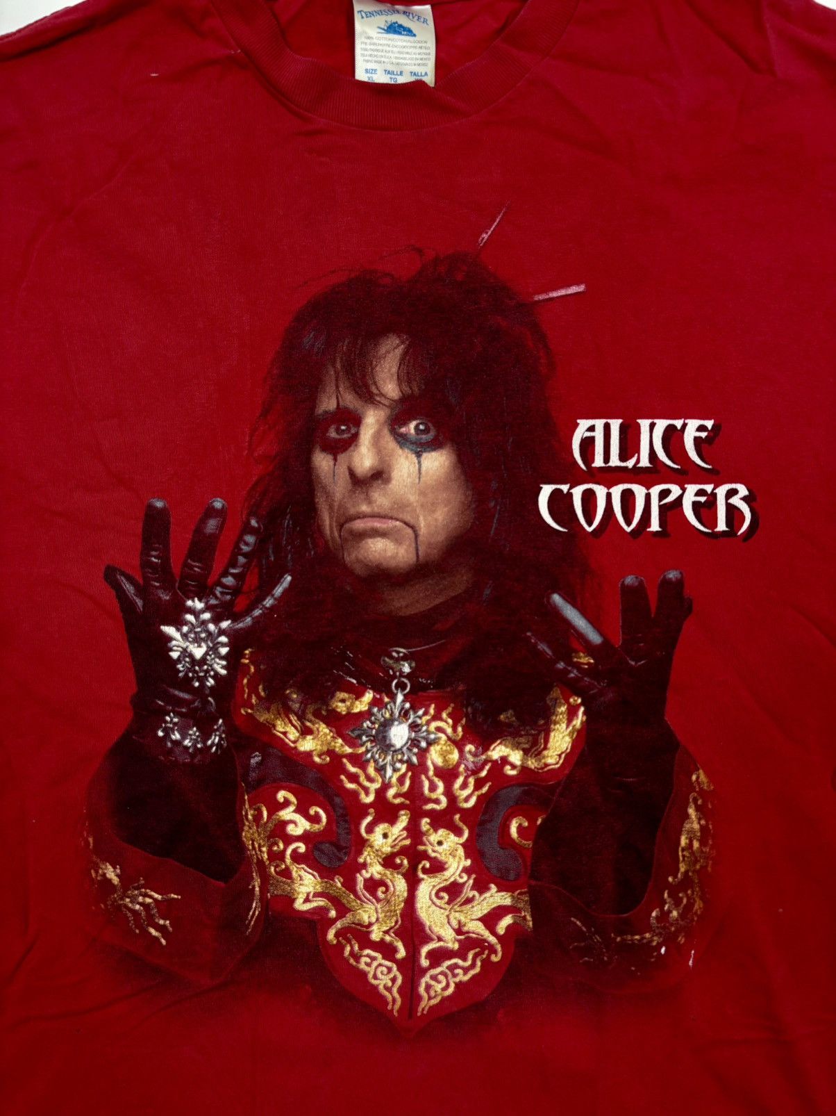 Band Tees 2001 Alice Cooper "Dragon Town" Tour Tee Size US XL / EU 56 / 4 - 1 Thumbnail