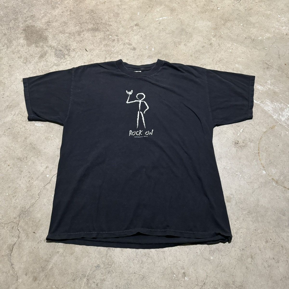 Vintage VINTAGE ROCK ON CARTOON TEE! Size US XL / EU 56 / 4 - 4 Thumbnail