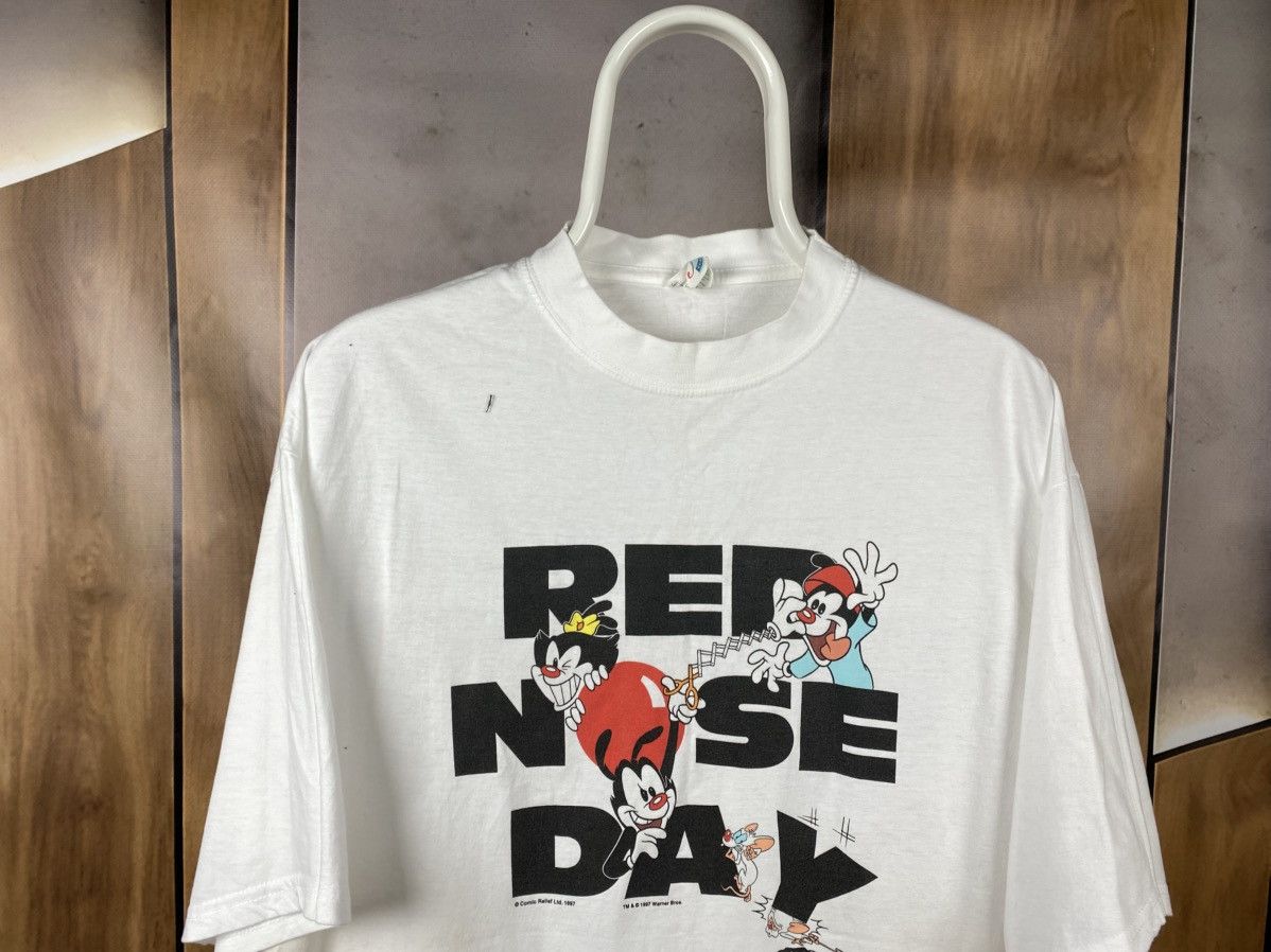 Warner Bros 🐈‍⬛Vintage Tee 1997 Warner Bros Comic Relief Red Nouse Day🐈‍⬛ Size US XL / EU 56 / 4 - 4 Thumbnail