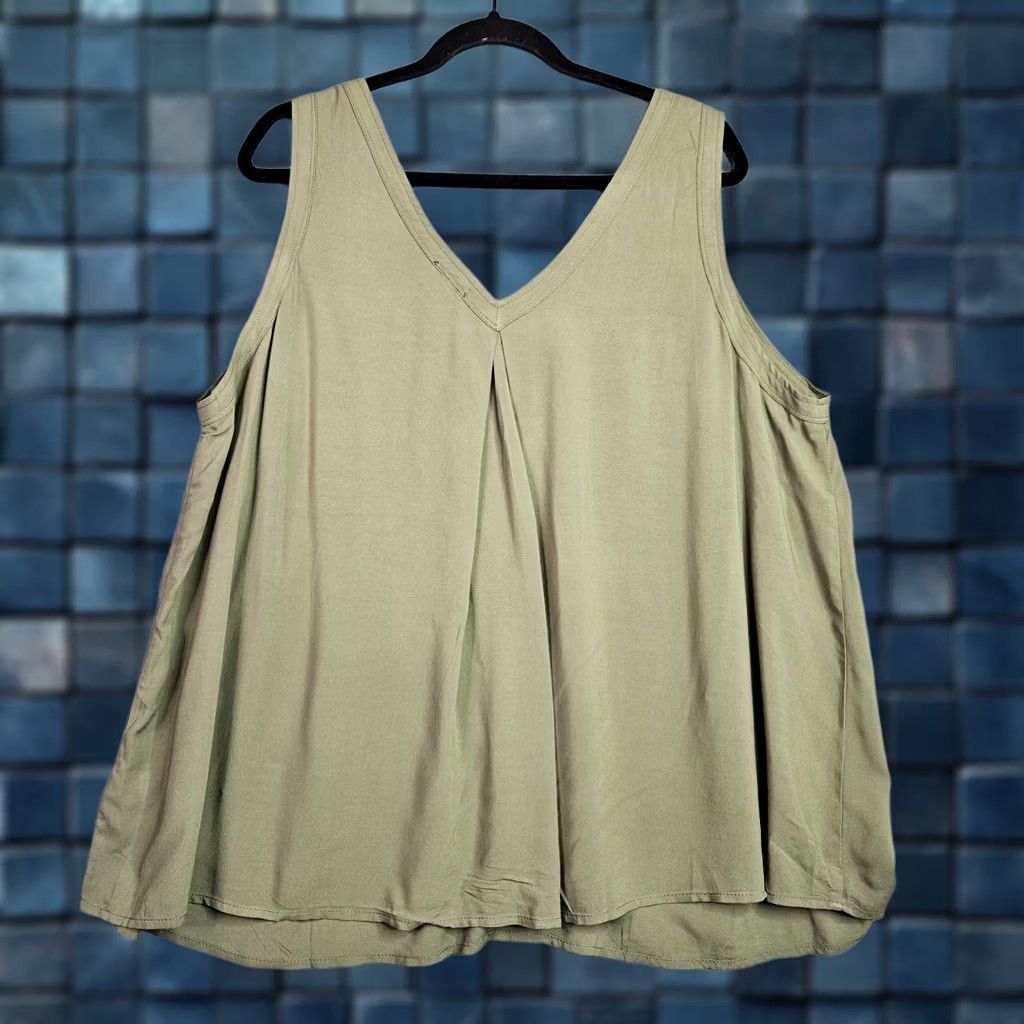 Torrid Torrid Tank 2X Olive Stitch Detail Casual NWT Sleeveless Round Neck Plus Size 2X Womens Green Cotton Blend Conservative Soft All Seasons Shirt Size XXL / US 16-18 / IT 52-54 - 1 Thumbnail