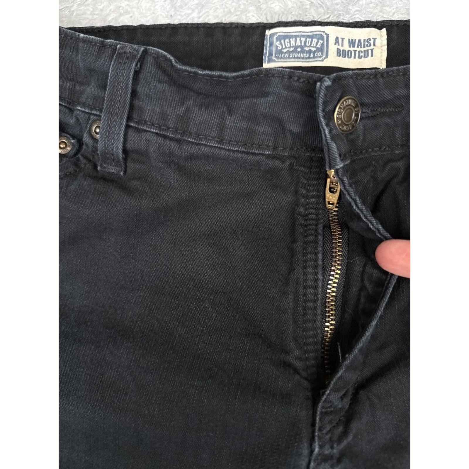 Levi's Levi's Signature Bootcut Jeans Womens 34 Black High Rise Stretch 34x28 Denim 5-Pocket Pattern Solid Vintage No N/A Size 24" / US 00 / IT 34 - 5 Thumbnail