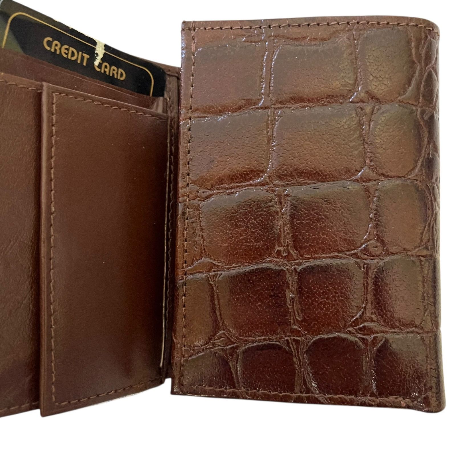 Vintage NWT Vintage Croc-Embossed Brown Leather Tri-Fold Wallet Size ONE SIZE - 4 Thumbnail