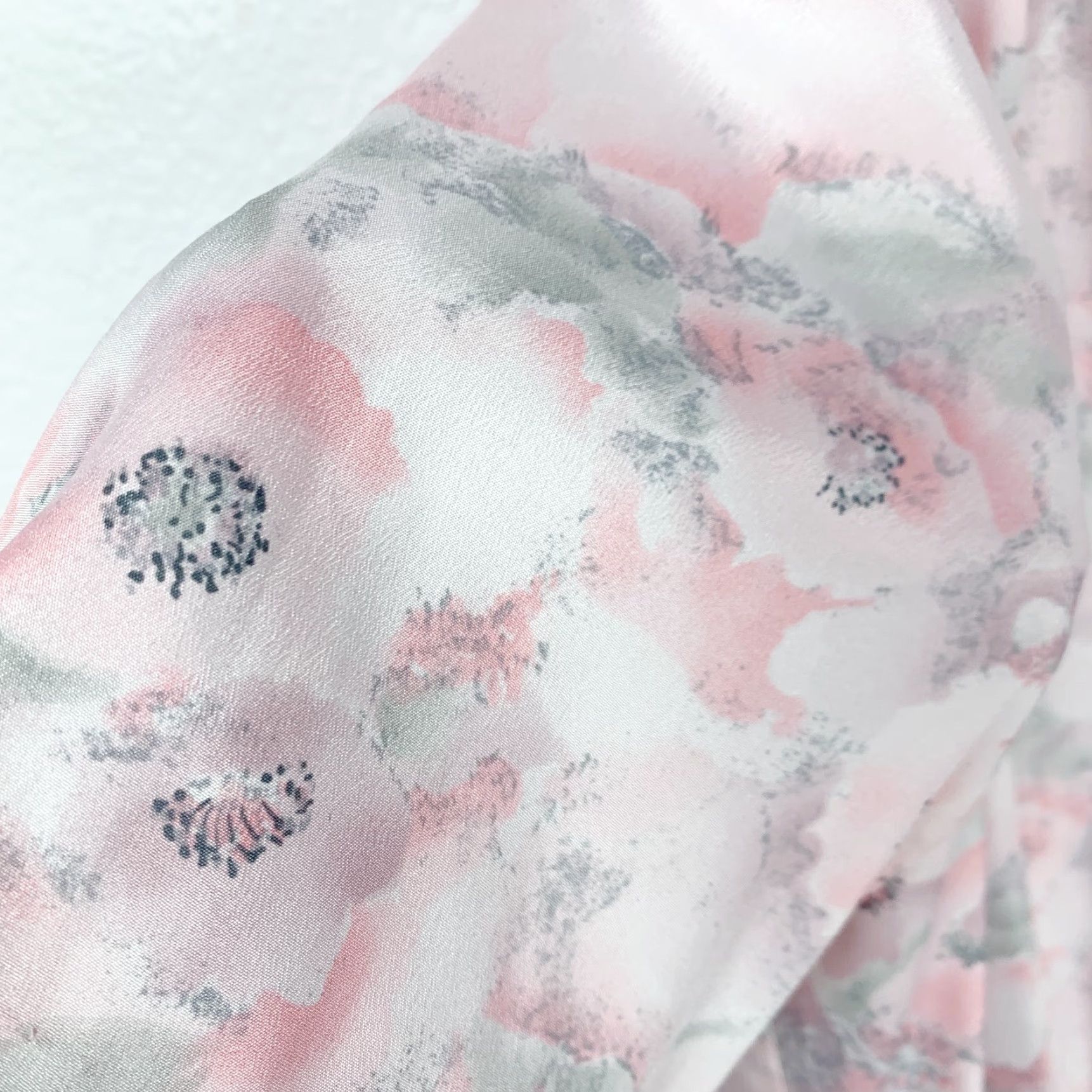 Vintage VINTAGE Pykettes Shirt Abstract Floral Slick Lightweight Button Up Tie Neck 12 Pink 1980s Secretary/Geek Mens Womens Size XL / US 12-14 / IT 48-50 - 4 Thumbnail