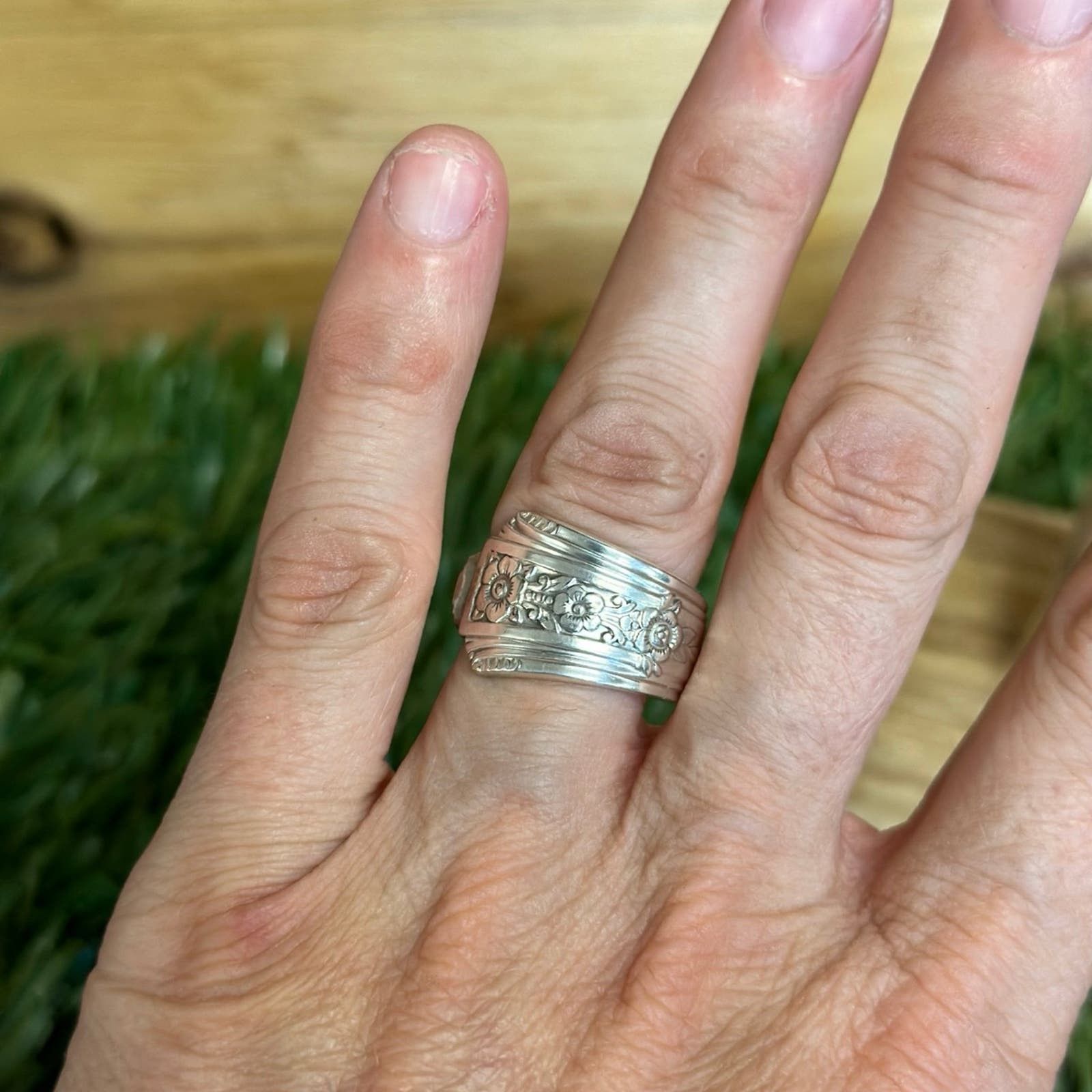 Handmade Handmade Ring size 6.5 Size ONE SIZE - 7 Thumbnail