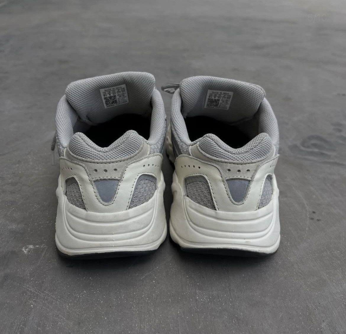 Yeezy Adidas Yeezy Boost 700 Static Size US 9.5 / EU 42-43 - 5 Thumbnail