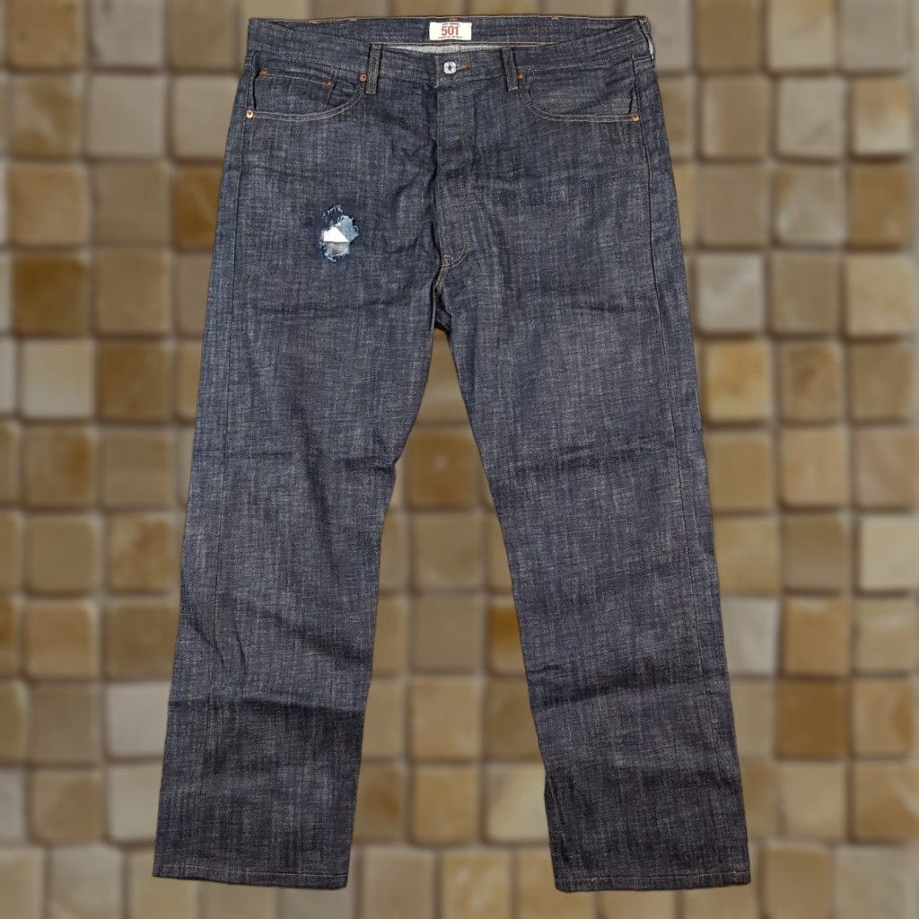 Levi's VINTAGE Levi's 501 Regular Fit Cowboy Dark Wash Button Fly 40x30 Denim Blue Jeans Jeans Men Blue Cotton 5-Pocket 90s Western Workwear Size US 40 / EU 56 - 1 Thumbnail