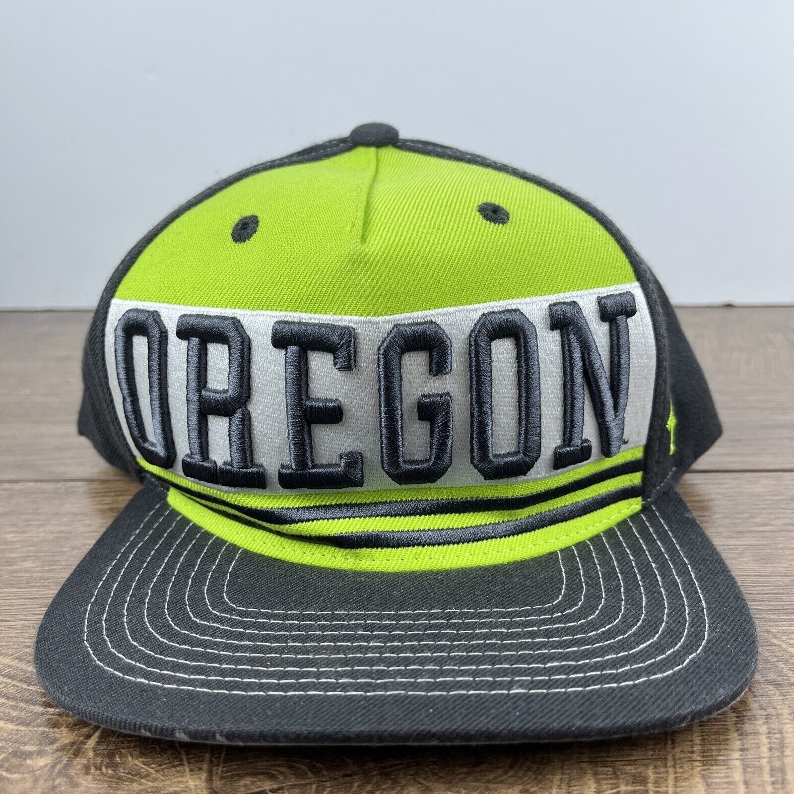 Other Oregon Ducks Gray Green Hat Snapback Green Adjustable Hat Ad Size ONE SIZE - 3 Thumbnail