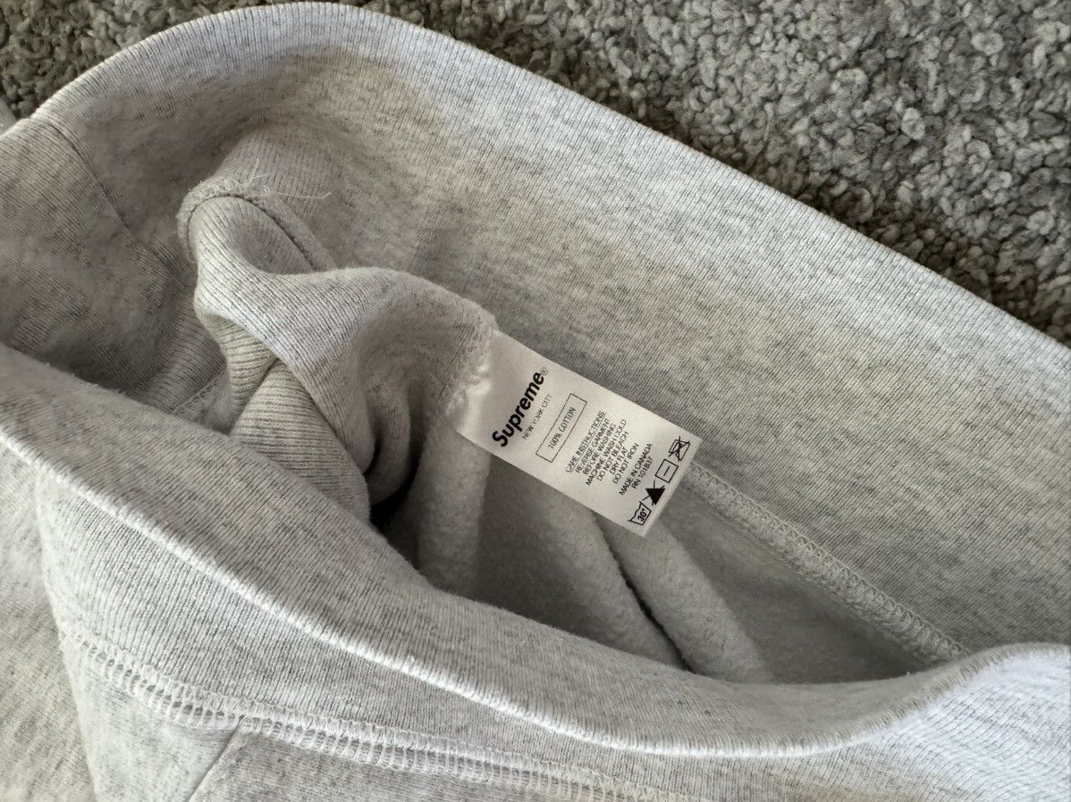 Supreme Supreme made in canada Size US L / EU 52-54 / 3 - 10 Thumbnail