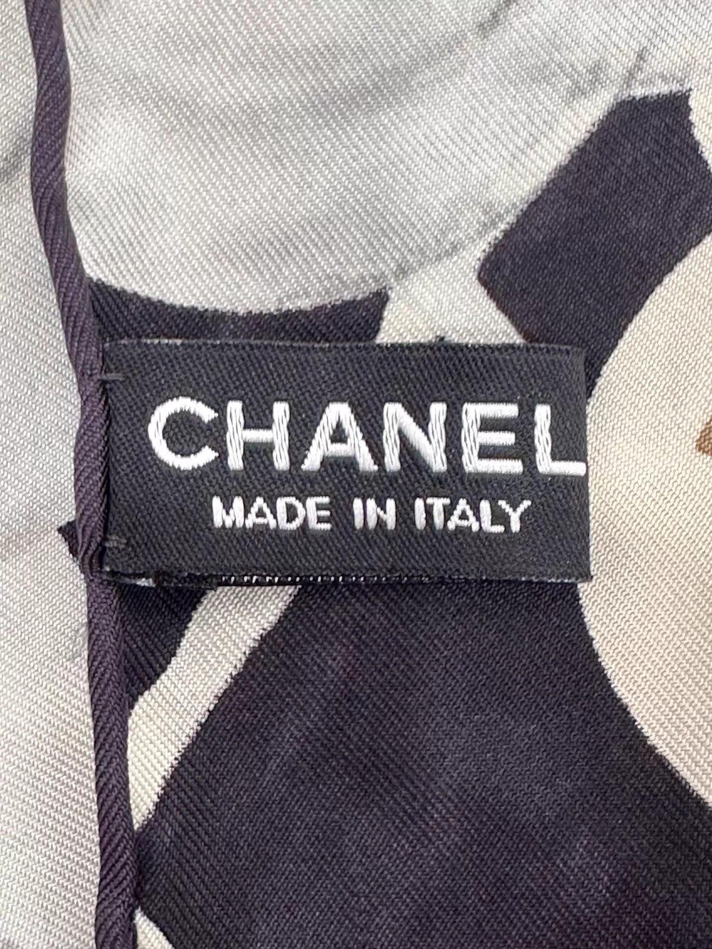 Chanel Chanel all-over camellia & CC silk scarf black white Size ONE SIZE - 7 Thumbnail