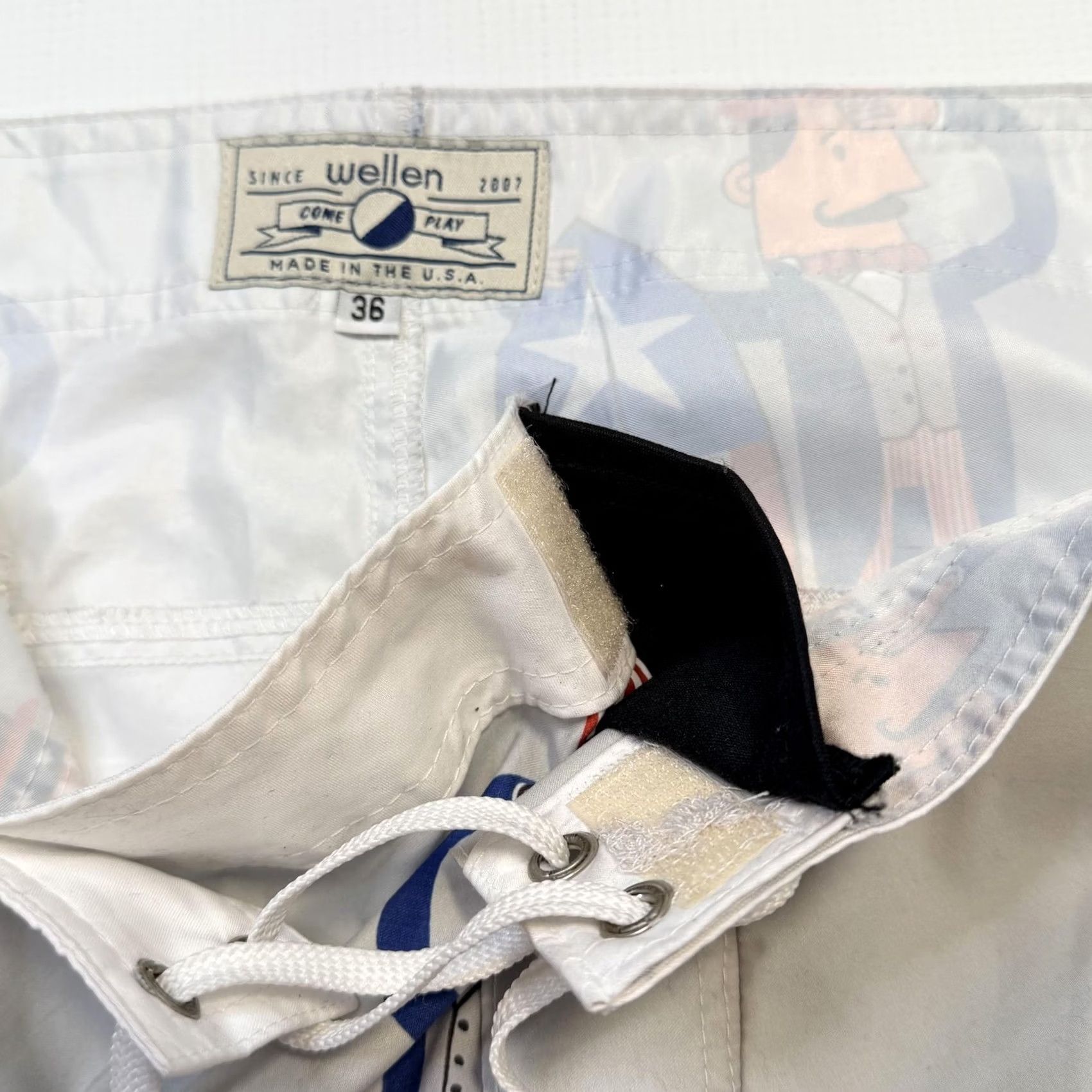 Vintage Wellen Mens 36 Gray Board Shorts USA Flag Patriotic Quick Dry Swim Trunks Made In USA 100% Poly Short Size US 36 / EU 52 - 7 Thumbnail