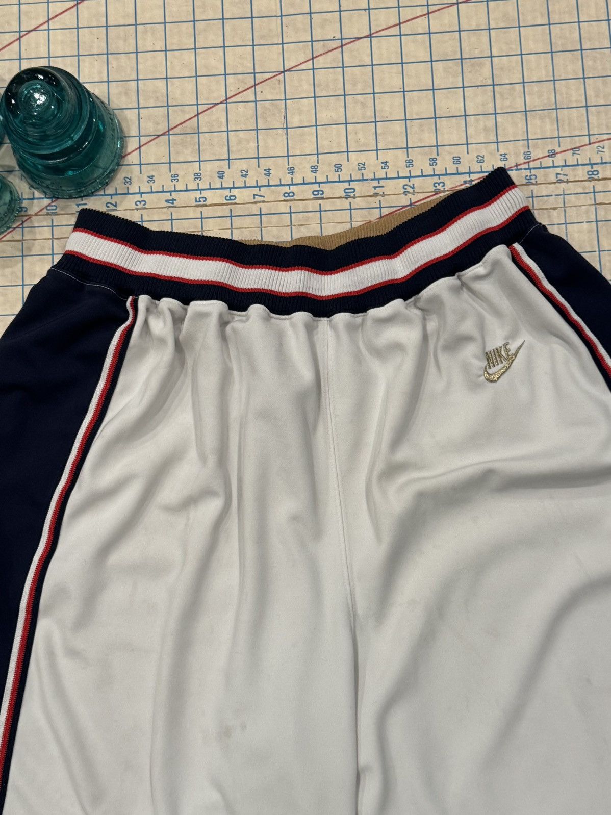 Nike Vintage Nike USA Basketball Shorts White With Wear XXL Mens Size US 38 / EU 54 - 5 Thumbnail
