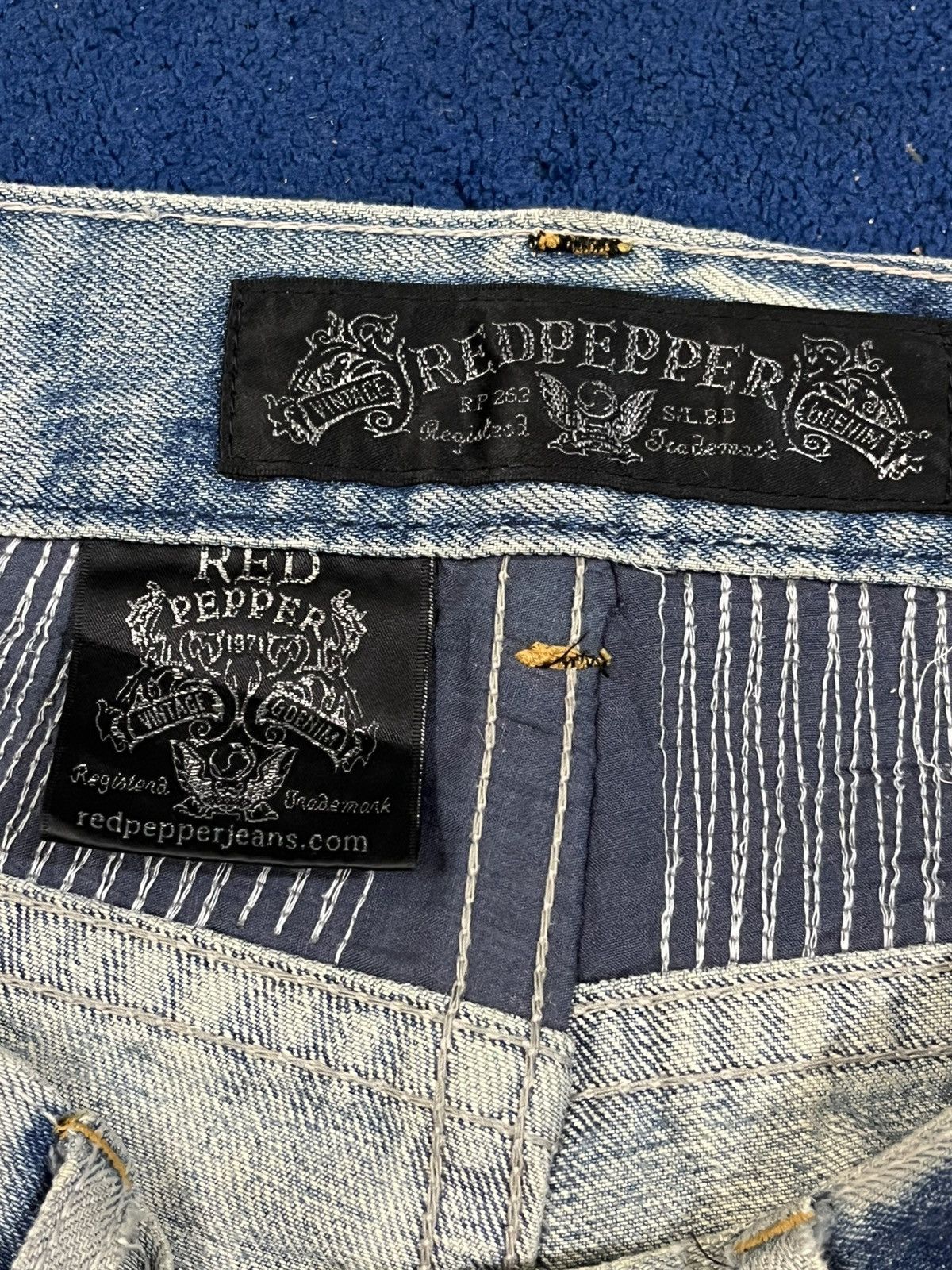Ed Hardy × Le Grande Bleu (L.G.B.) Vintage Red Pepper Patches Distressed Denim Size US 32 / EU 48 - 12 Thumbnail