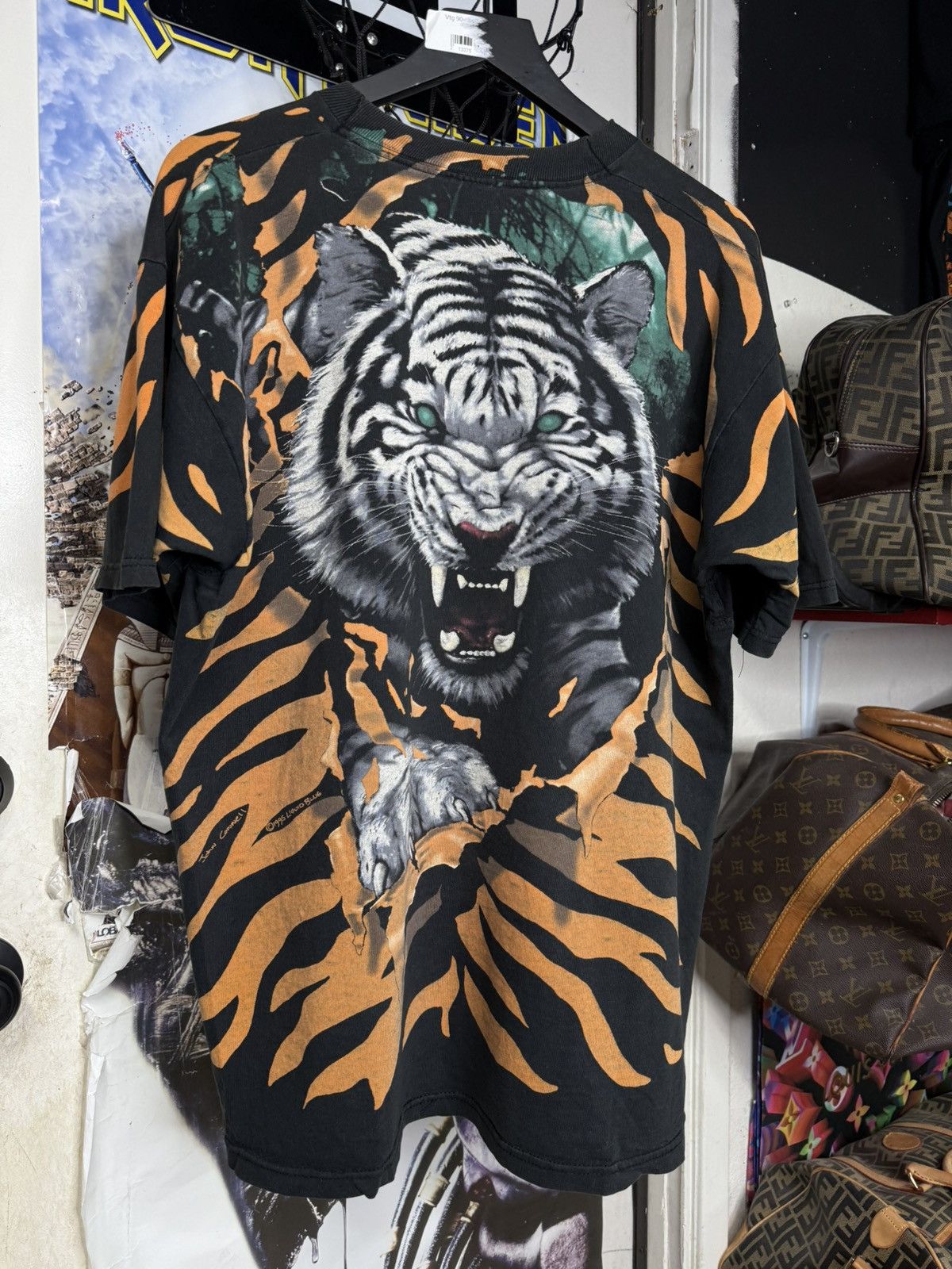 Vintage Vintage 90’s Tiger Liquid Blue T-Shirt Rare Adult Large Size US L / EU 52-54 / 3 - 2 Thumbnail
