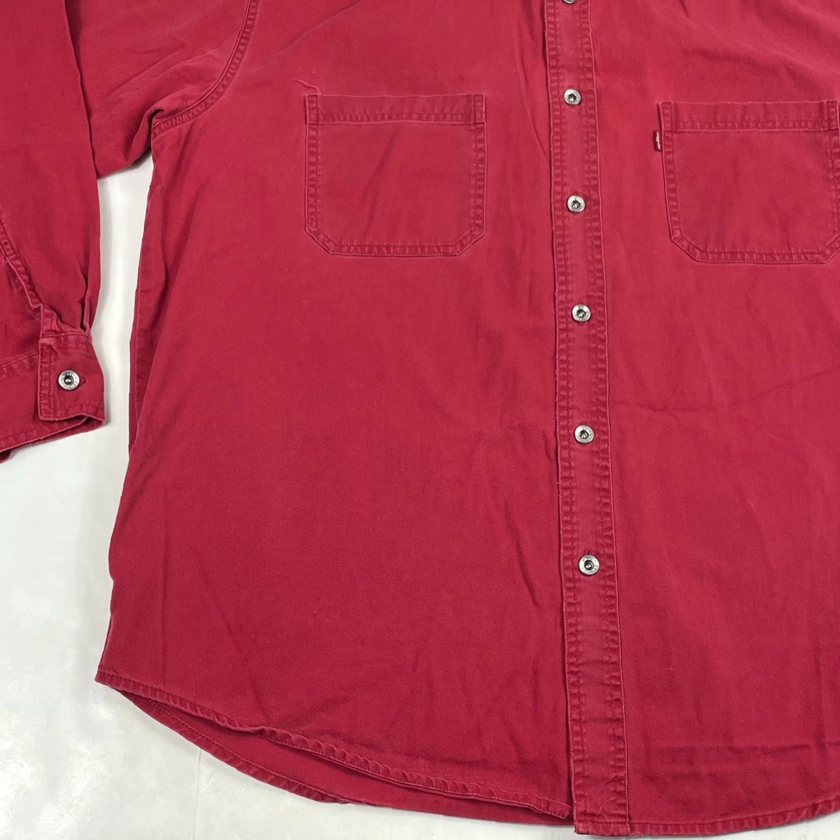 Levi's VINTAGE Levi's Shirt Mens Large Red Canvas Loose Long Sleeve Button Up Workwear Rugged Size US L / EU 52-54 / 3 - 6 Thumbnail